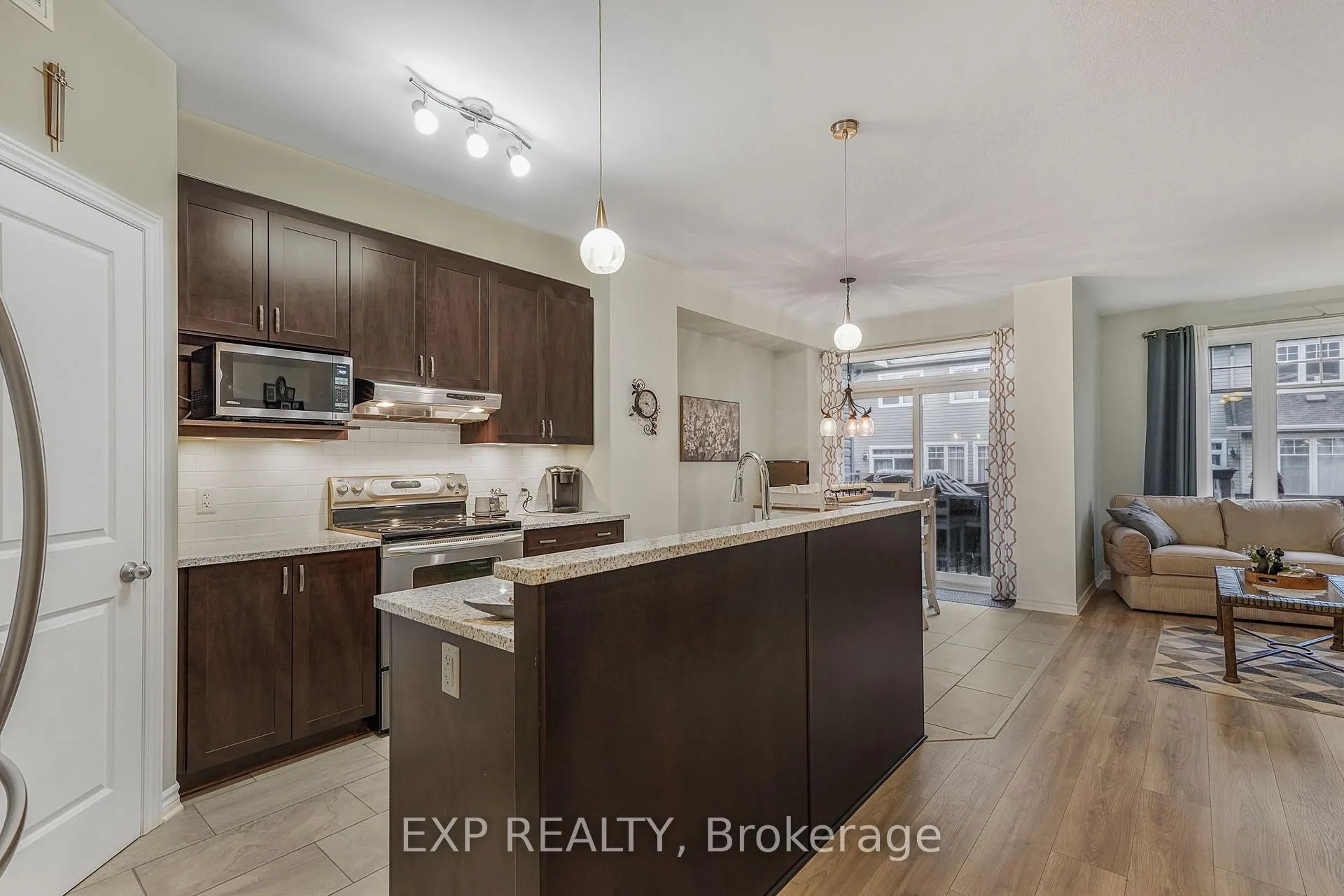 Photo 3 of 342 Grammond Circle, Ottawa, Avalon West — HOMEH