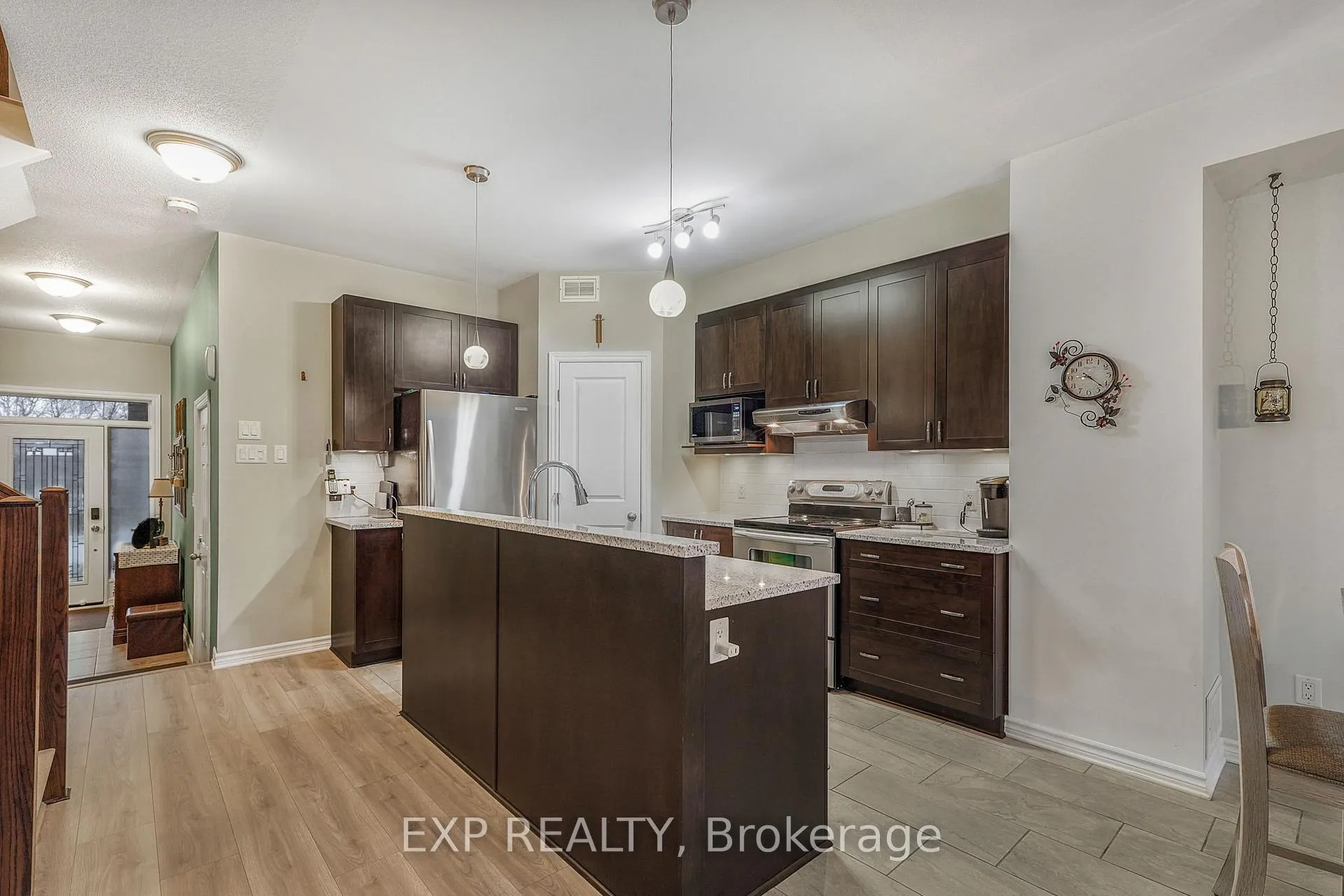 Photo 4 of 342 Grammond Circle, Ottawa, Avalon West — HOMEH