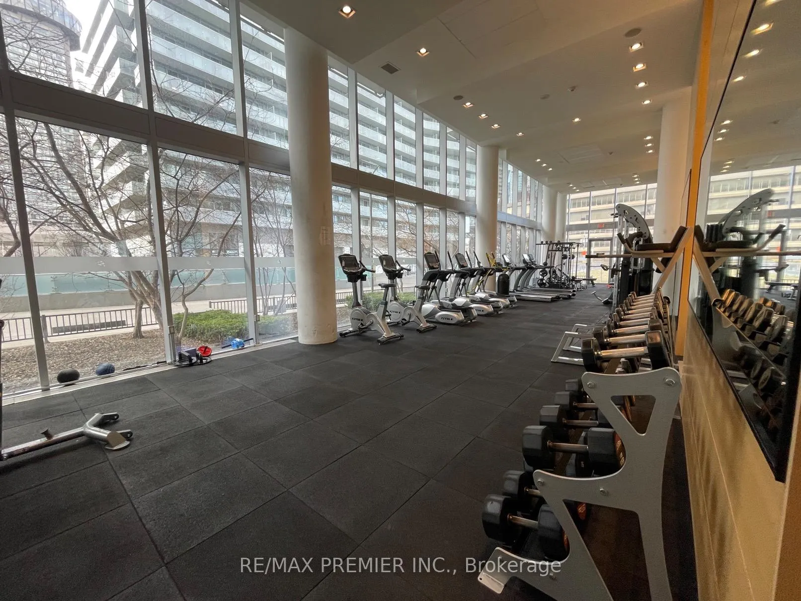 Photo 2 of Unit 809, 29 Queens Quay, Toronto, Waterfront Communities — HOMEH