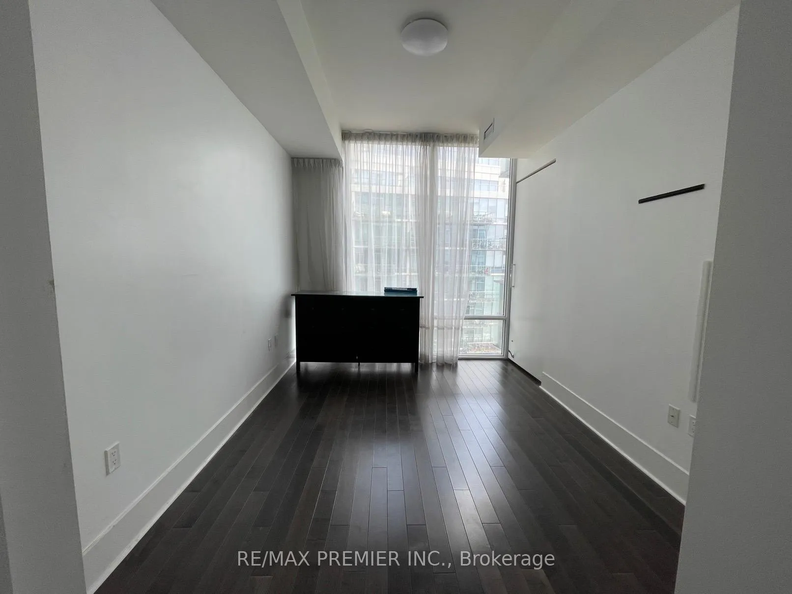 Photo 6 of Unit 809, 29 Queens Quay, Toronto, Waterfront Communities — HOMEH