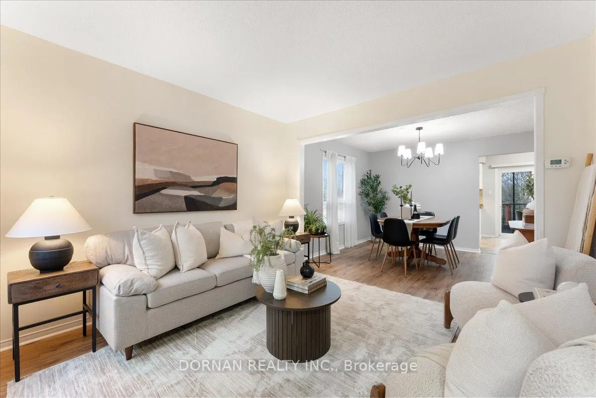Photo 8 of 3 Bancroft Crescent, Whitby, Williamsburg — HOMEH