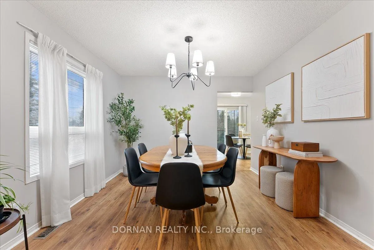 Photo 10 of 3 Bancroft Crescent, Whitby, Williamsburg — HOMEH