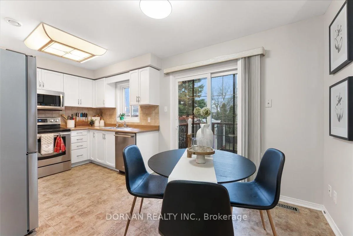 Photo 15 of 3 Bancroft Crescent, Whitby, Williamsburg — HOMEH