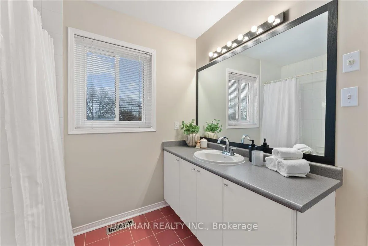 Photo 28 of 3 Bancroft Crescent, Whitby, Williamsburg — HOMEH