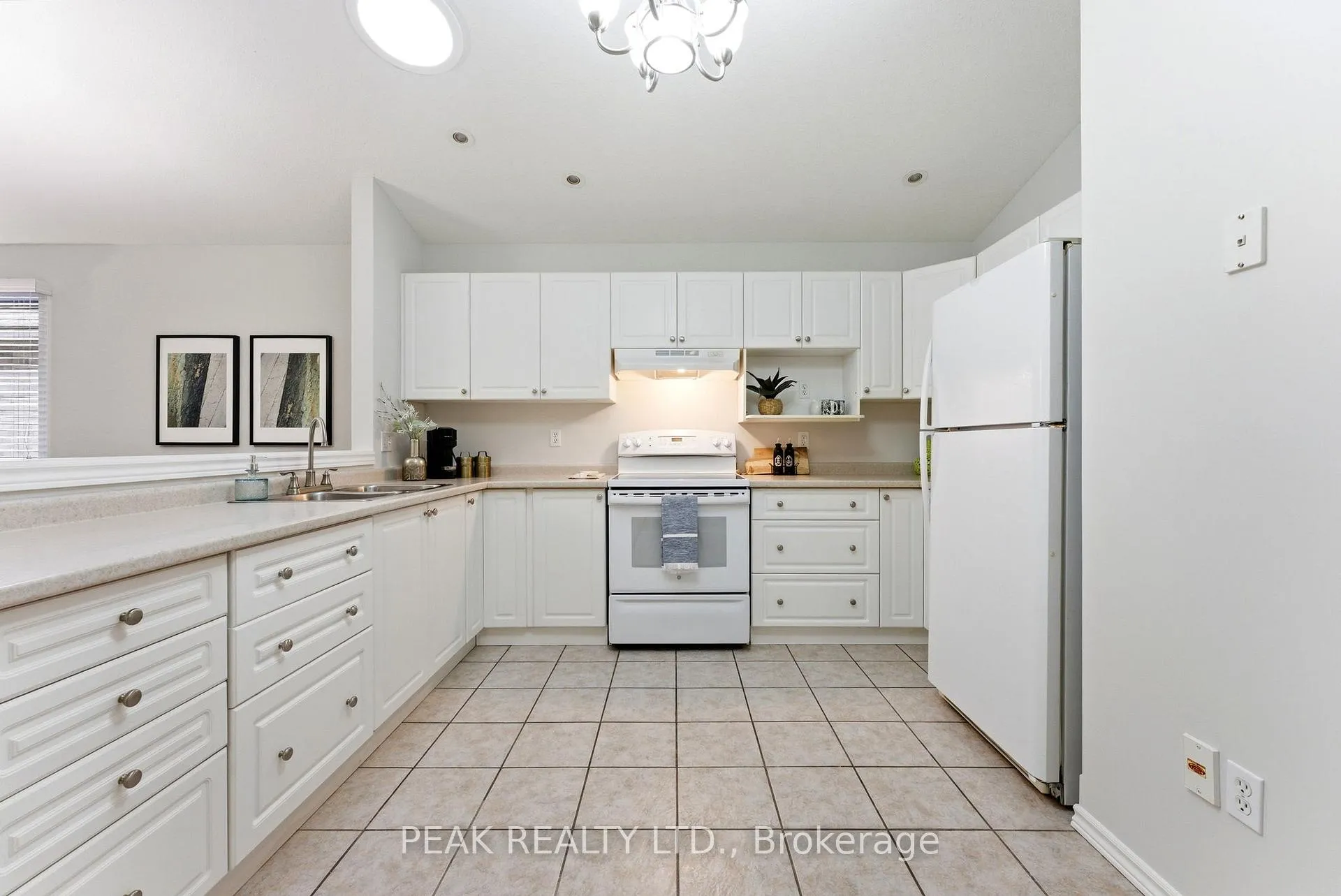 Photo 11 of Unit 11, 73 Morton Avenue, Brantford — HOMEH