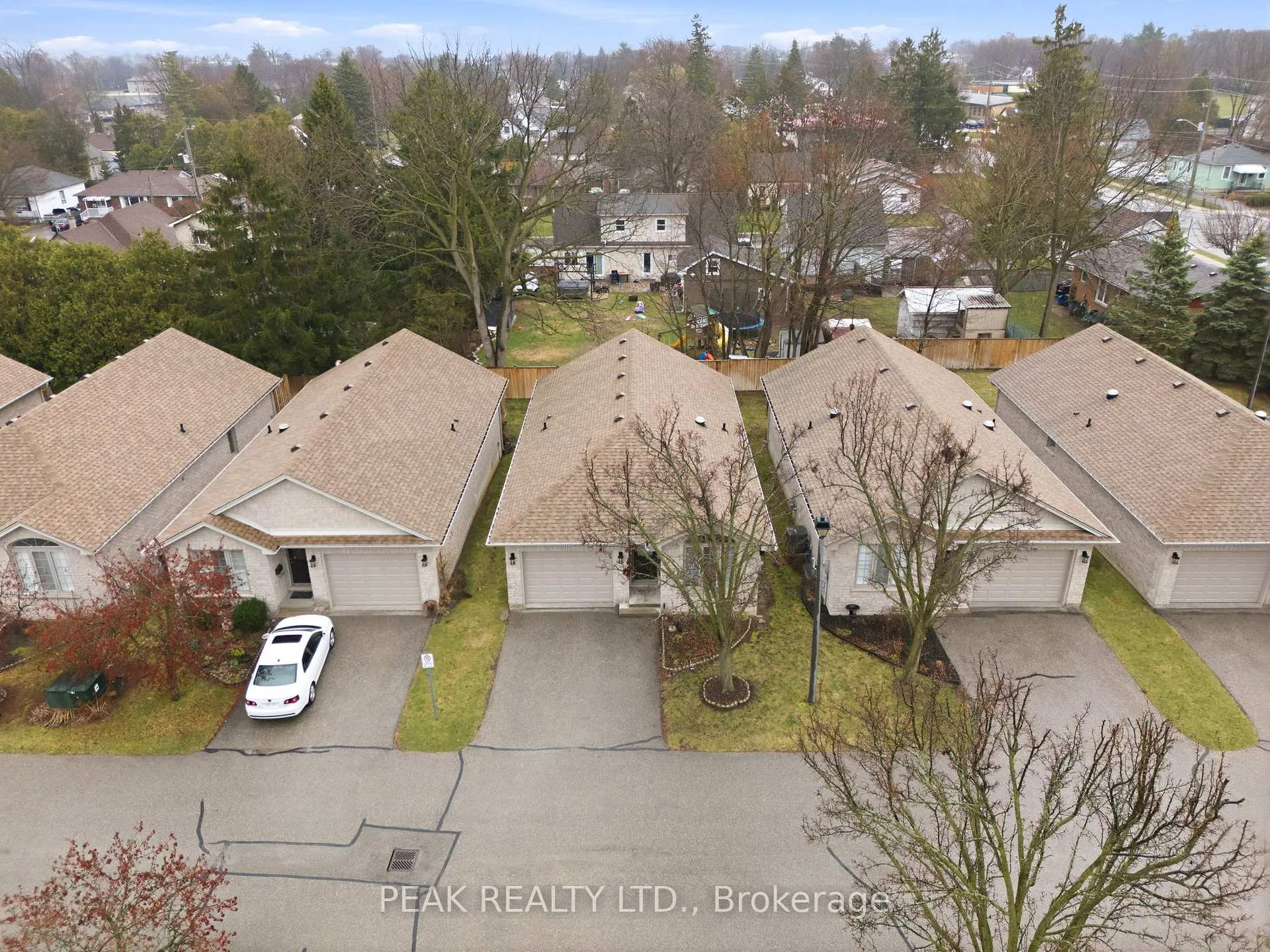 Photo 31 of Unit 11, 73 Morton Avenue, Brantford — HOMEH