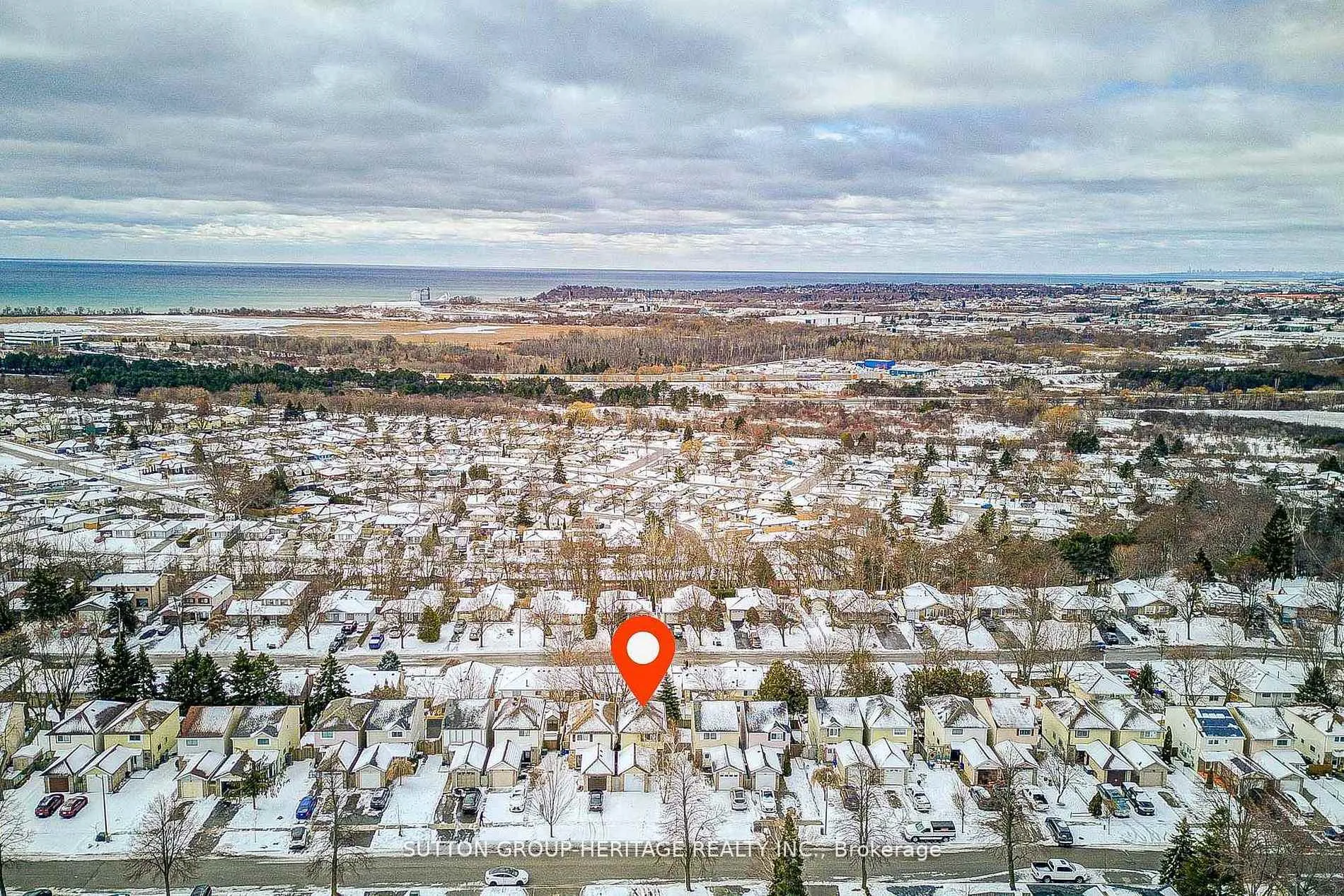 Photo 3 of 639 Down Crescent, Oshawa, Donevan — HOMEH