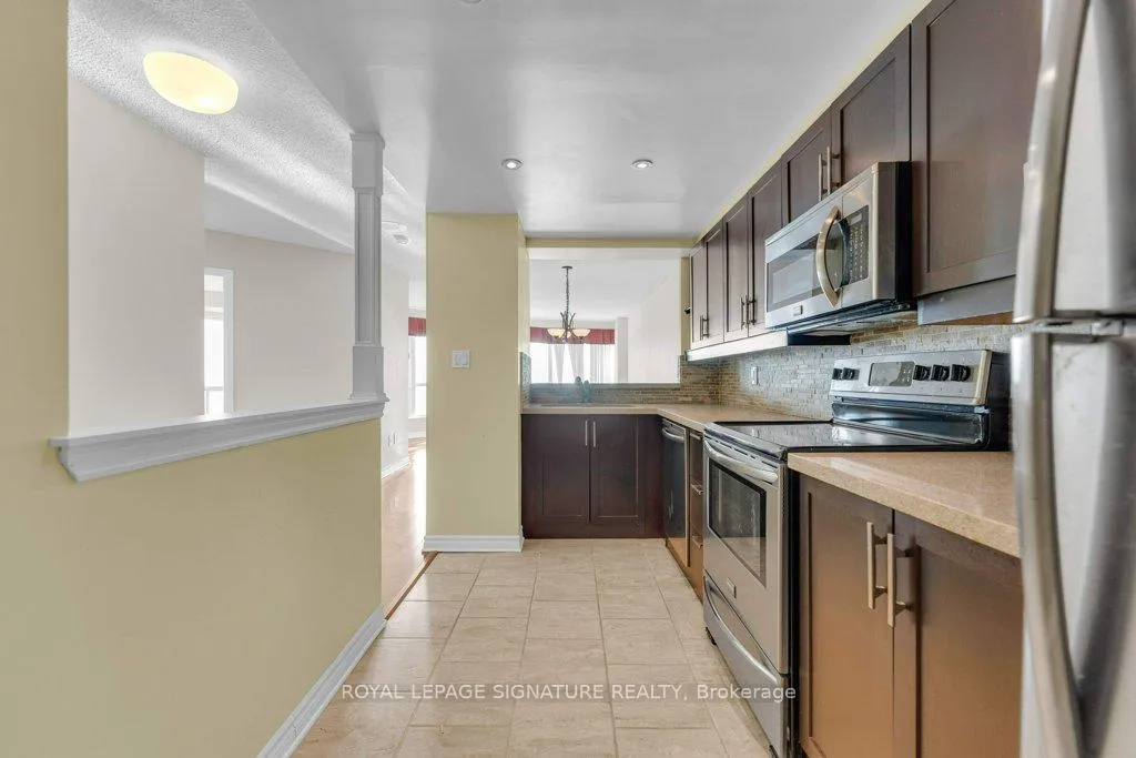 Photo 18 of Unit 1106, 712 Rossland Road E, Whitby, Pringle Creek — HOMEH