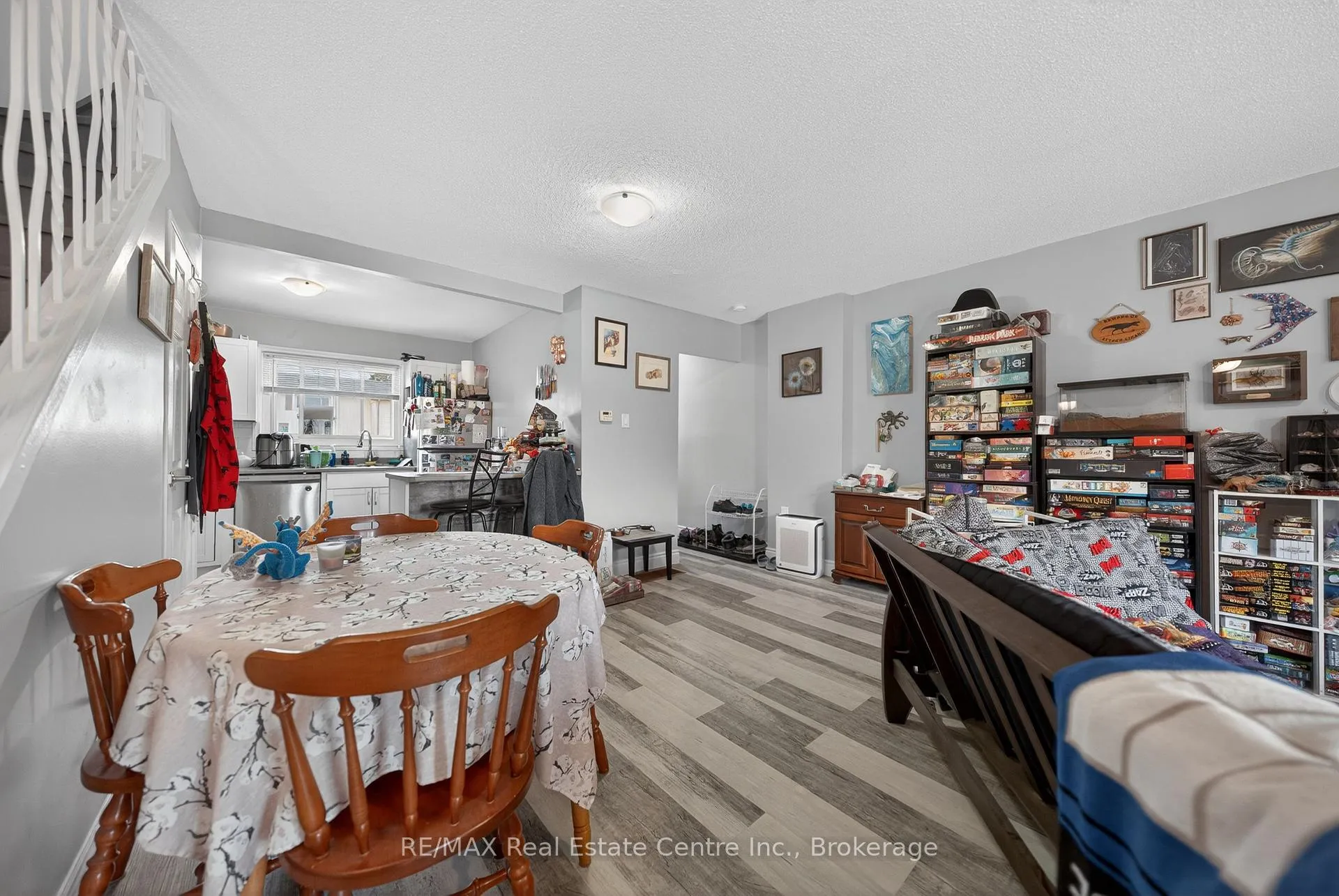 Photo 11 of Unit 10, 144 Jansen Avenue, Kitchener — HOMEH