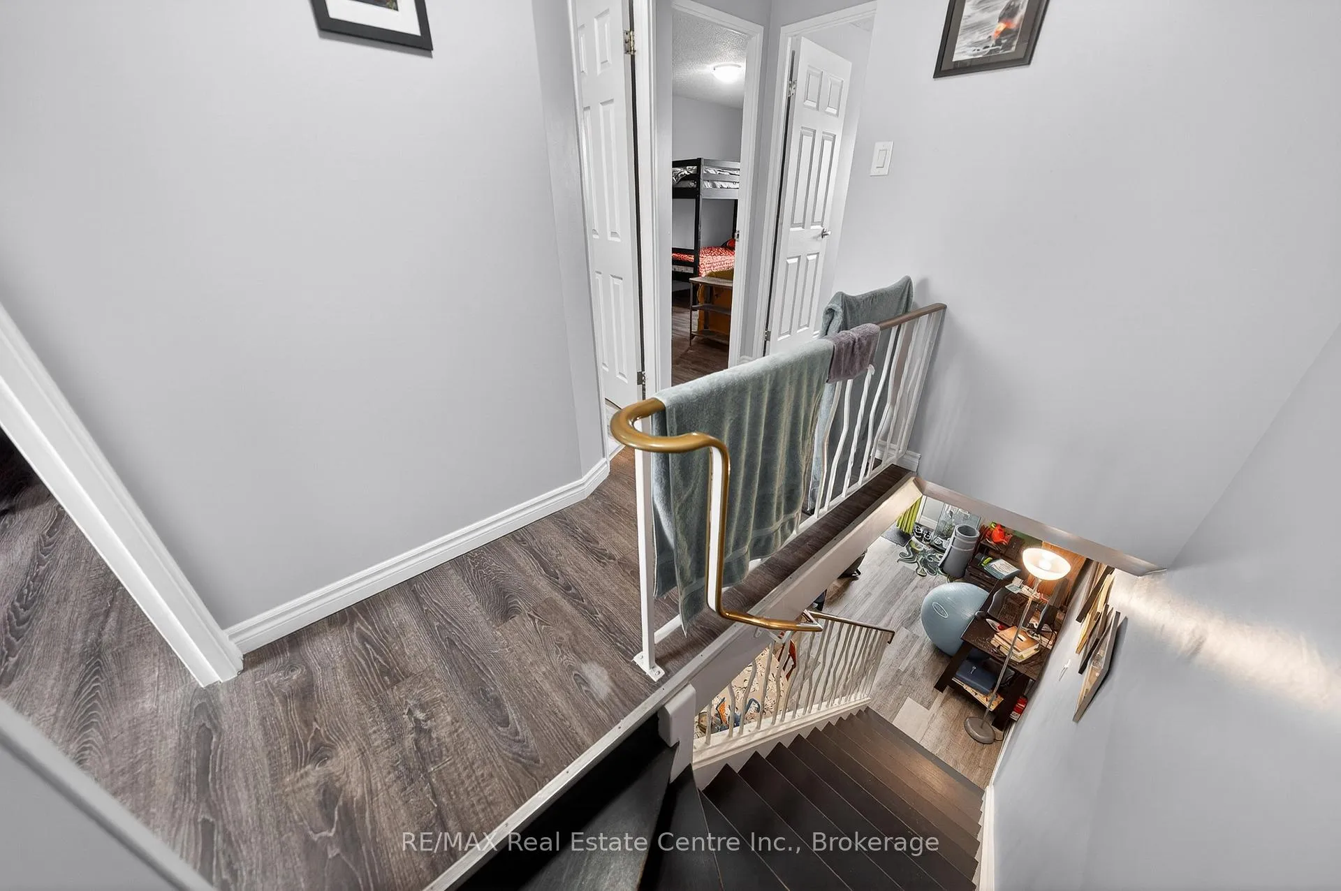 Photo 12 of Unit 10, 144 Jansen Avenue, Kitchener — HOMEH