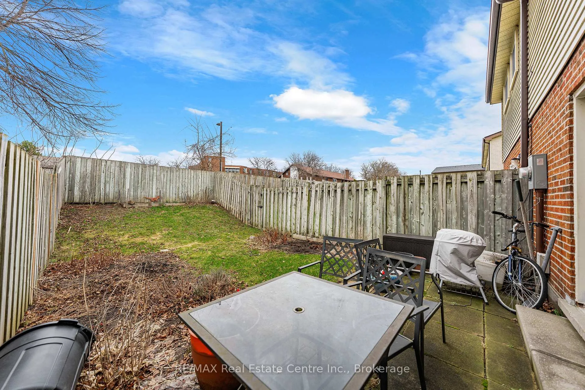 Photo 13 of Unit 10, 144 Jansen Avenue, Kitchener — HOMEH