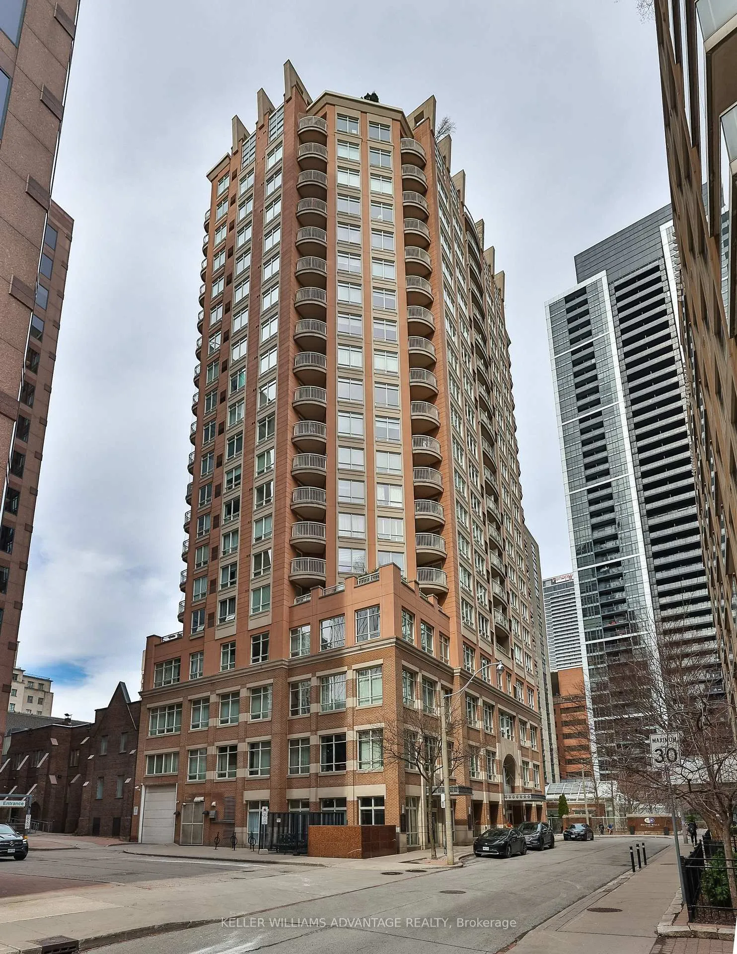 Front of Unit 703, 100 Hayden Street