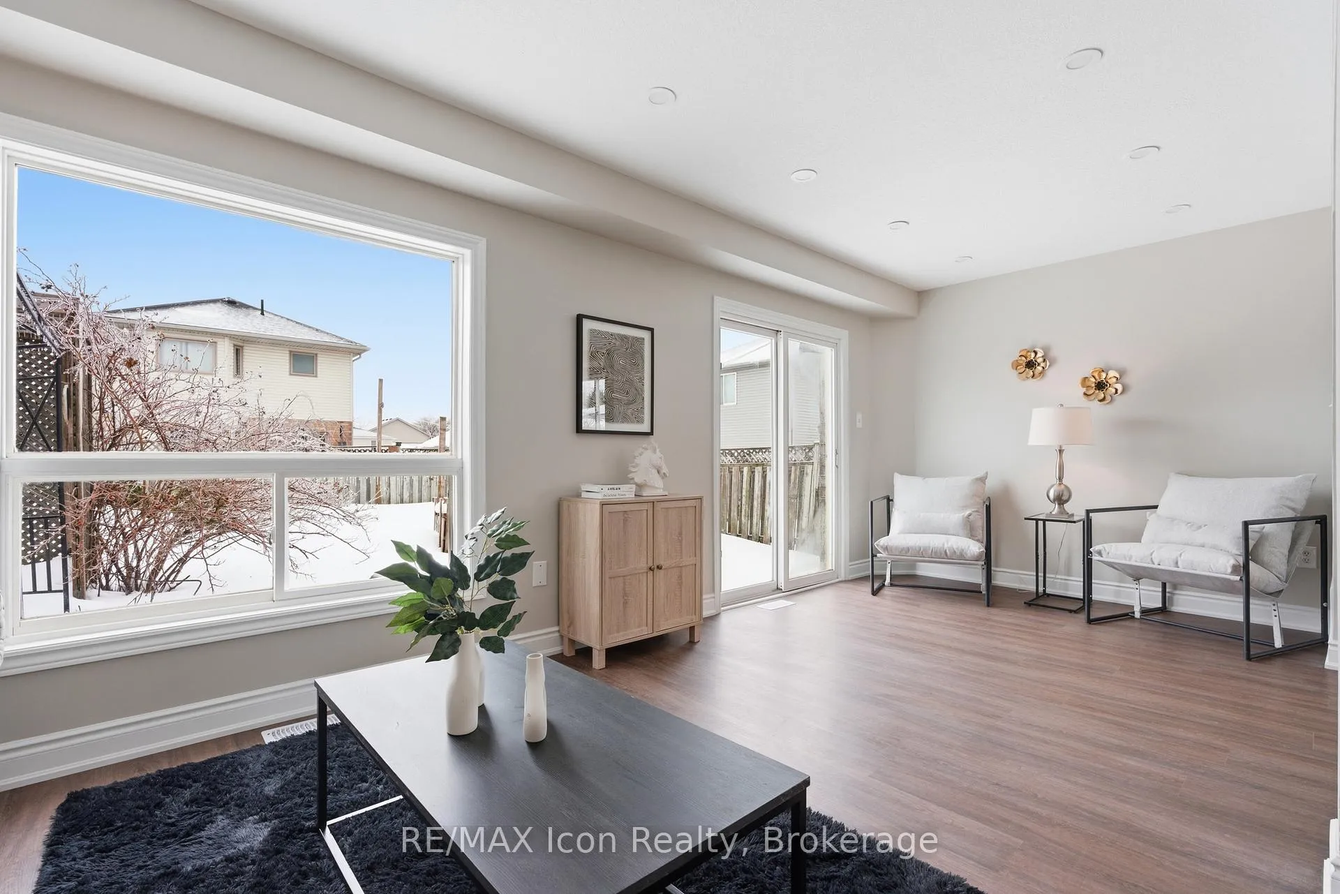 Photo 4 of 269 Millburn Boulevard, Centre Wellington, Fergus — HOMEH