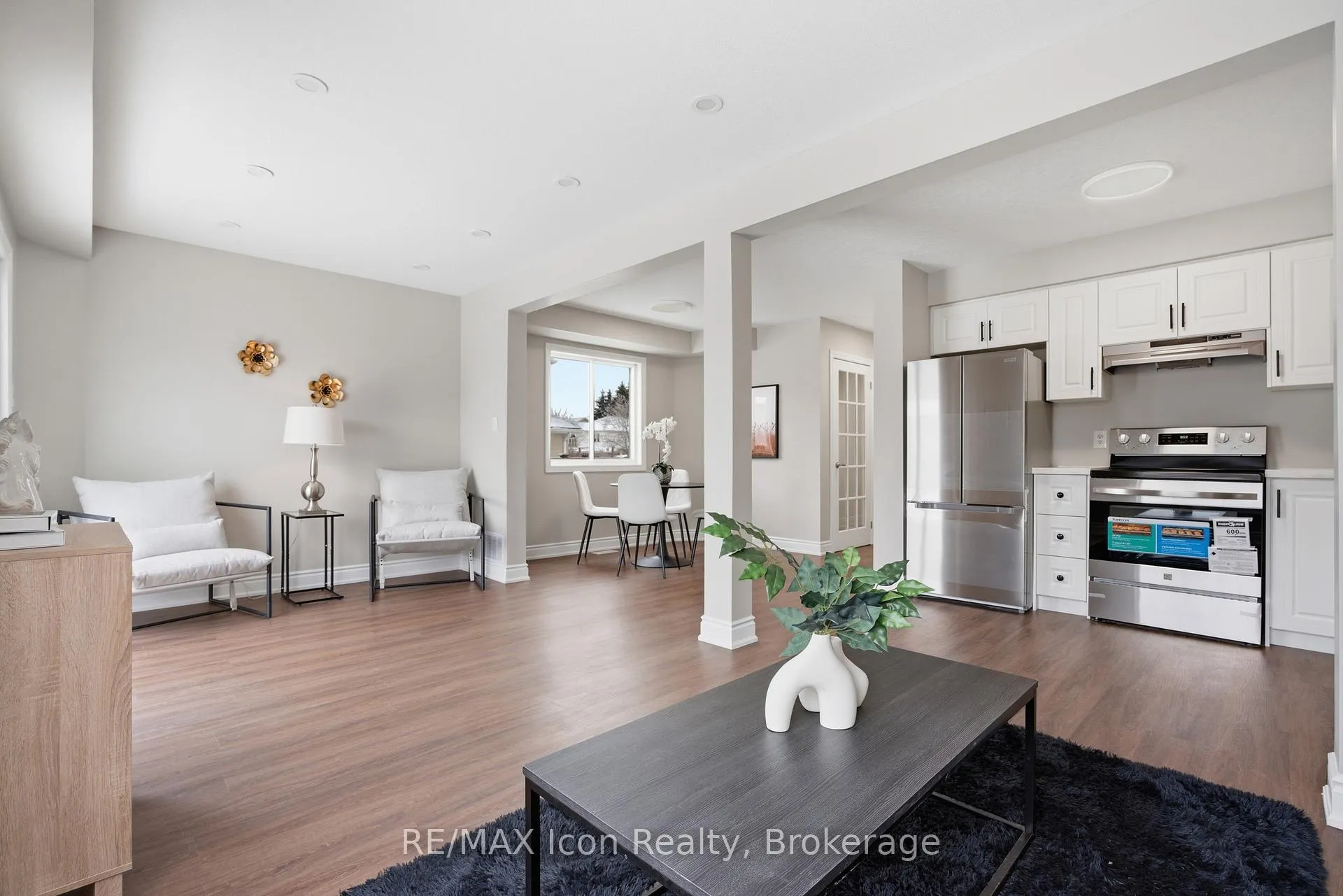 Photo 7 of 269 Millburn Boulevard, Centre Wellington, Fergus — HOMEH