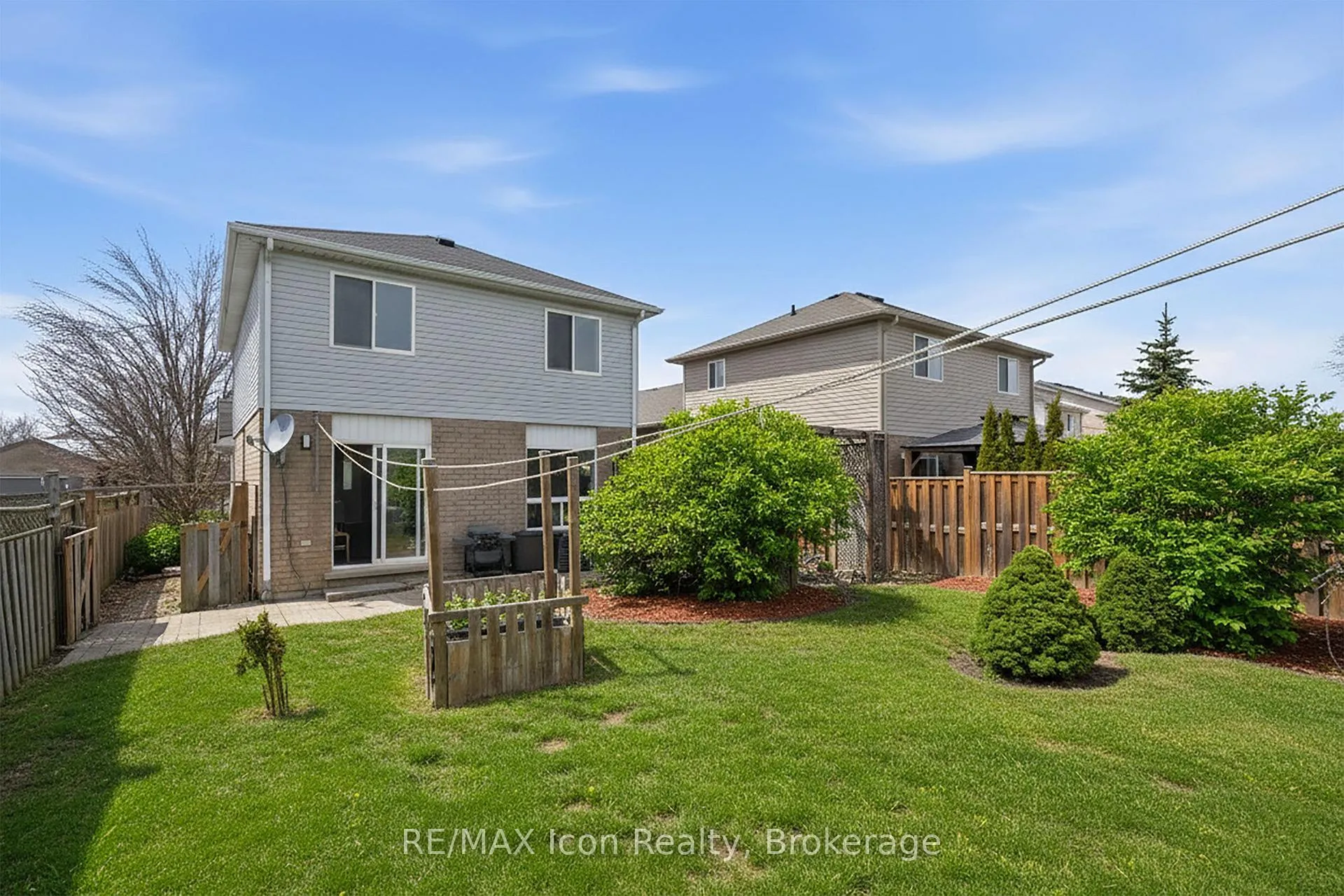 Photo 11 of 269 Millburn Boulevard, Centre Wellington, Fergus — HOMEH