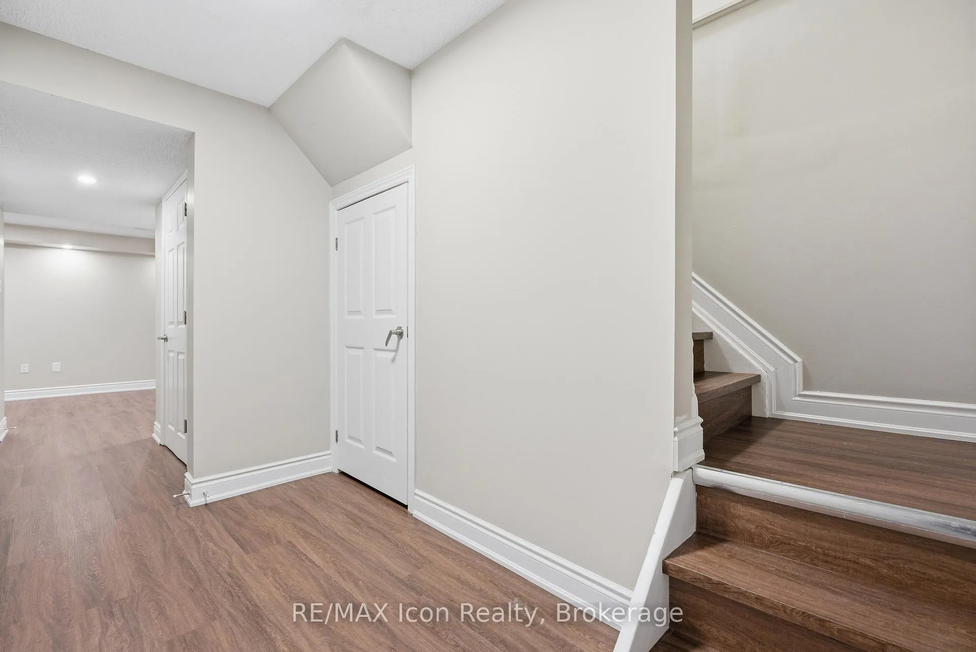 Photo 24 of 269 Millburn Boulevard, Centre Wellington, Fergus — HOMEH
