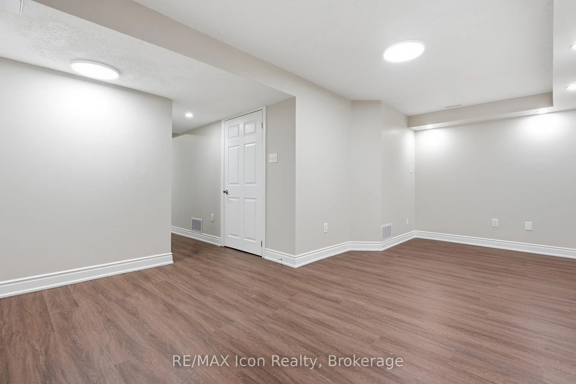 Photo 27 of 269 Millburn Boulevard, Centre Wellington, Fergus — HOMEH