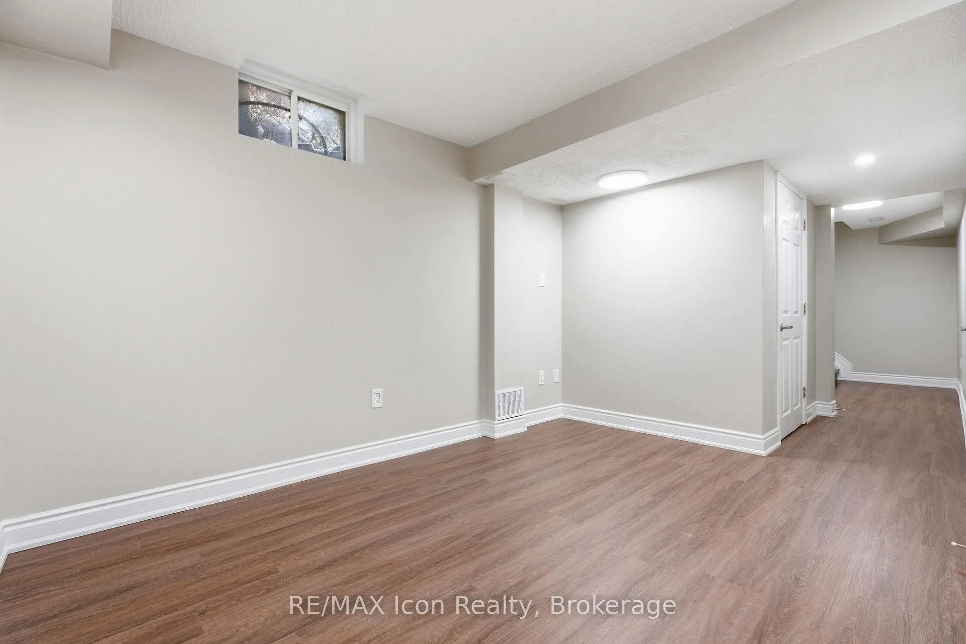 Photo 28 of 269 Millburn Boulevard, Centre Wellington, Fergus — HOMEH
