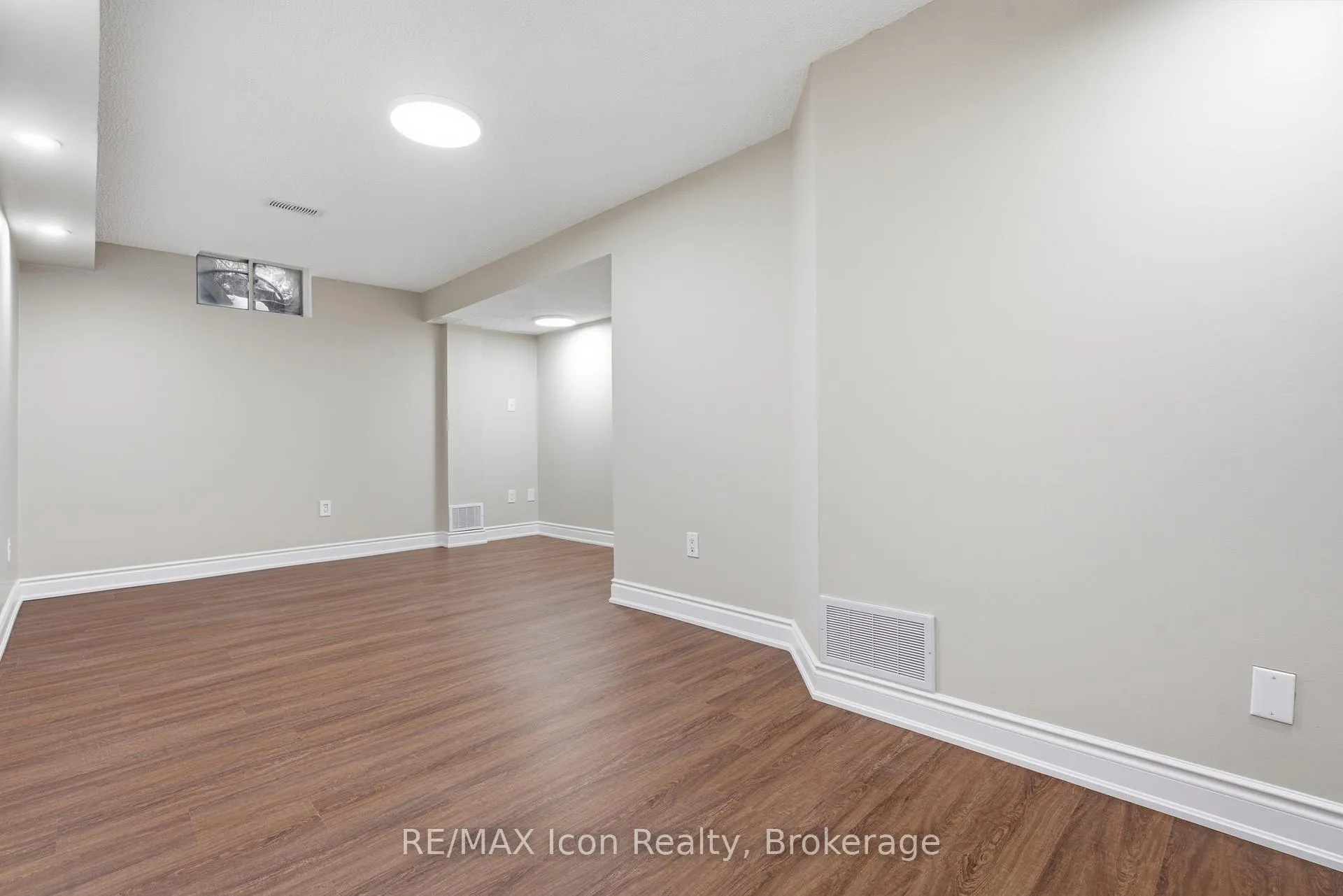 Photo 29 of 269 Millburn Boulevard, Centre Wellington, Fergus — HOMEH