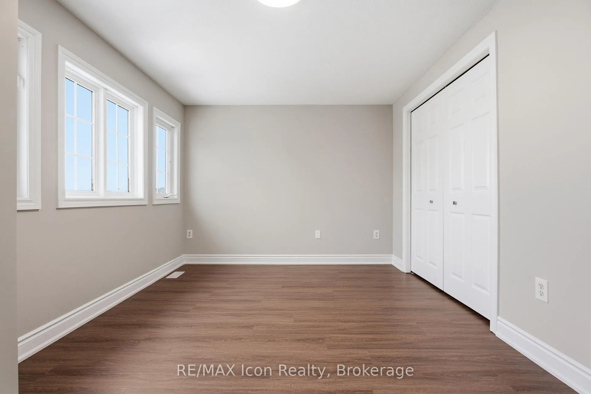 Photo 32 of 269 Millburn Boulevard, Centre Wellington, Fergus — HOMEH