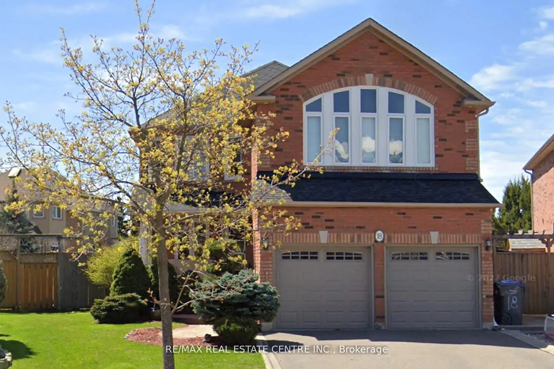 Photo 1 of 18 Baccarat Crescent, Brampton, Snelgrove — HOMEH