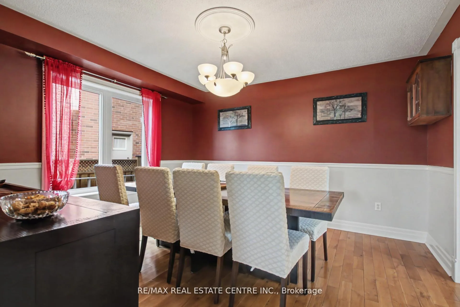 Photo 5 of 18 Baccarat Crescent, Brampton, Snelgrove — HOMEH