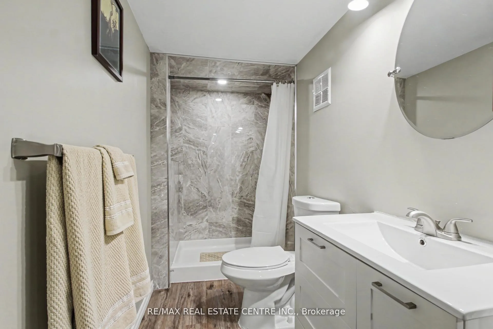 Photo 28 of 18 Baccarat Crescent, Brampton, Snelgrove — HOMEH
