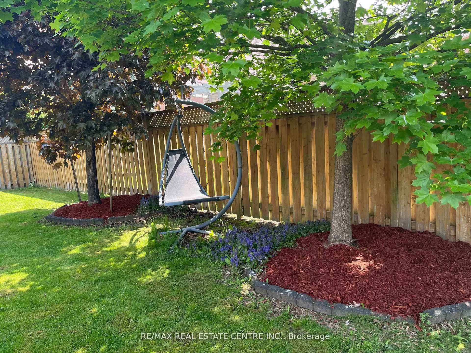 Photo 32 of 18 Baccarat Crescent, Brampton, Snelgrove — HOMEH