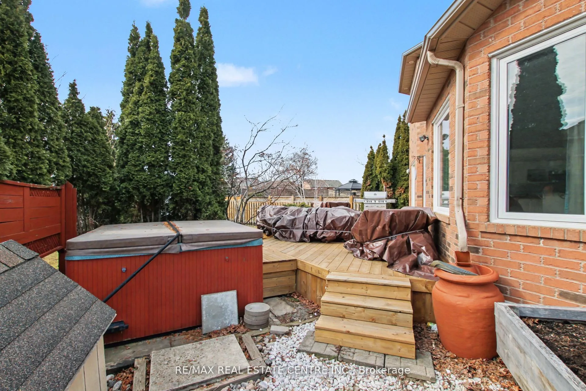 Photo 35 of 18 Baccarat Crescent, Brampton, Snelgrove — HOMEH
