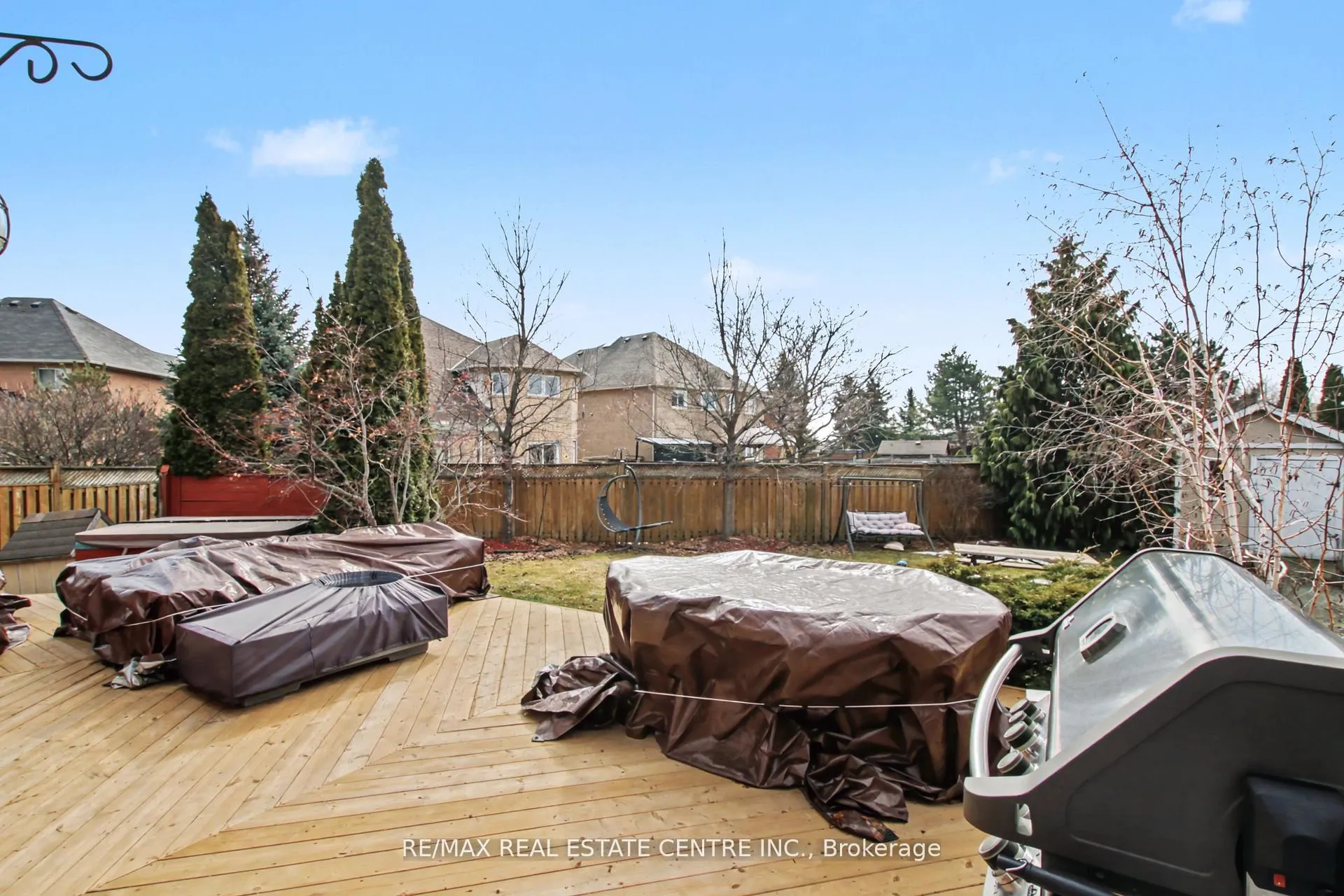 Photo 36 of 18 Baccarat Crescent, Brampton, Snelgrove — HOMEH