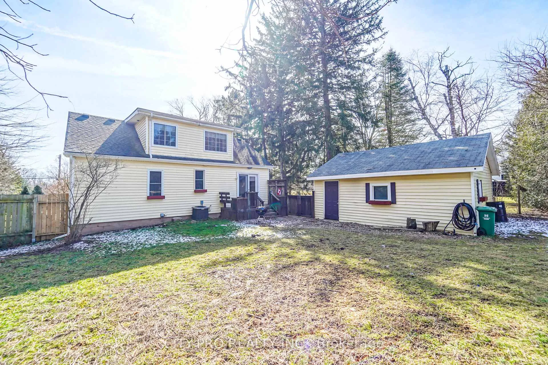 Photo 8 of 443 5th Concession Road W, Hamilton, Rural Flamborough — HOMEH