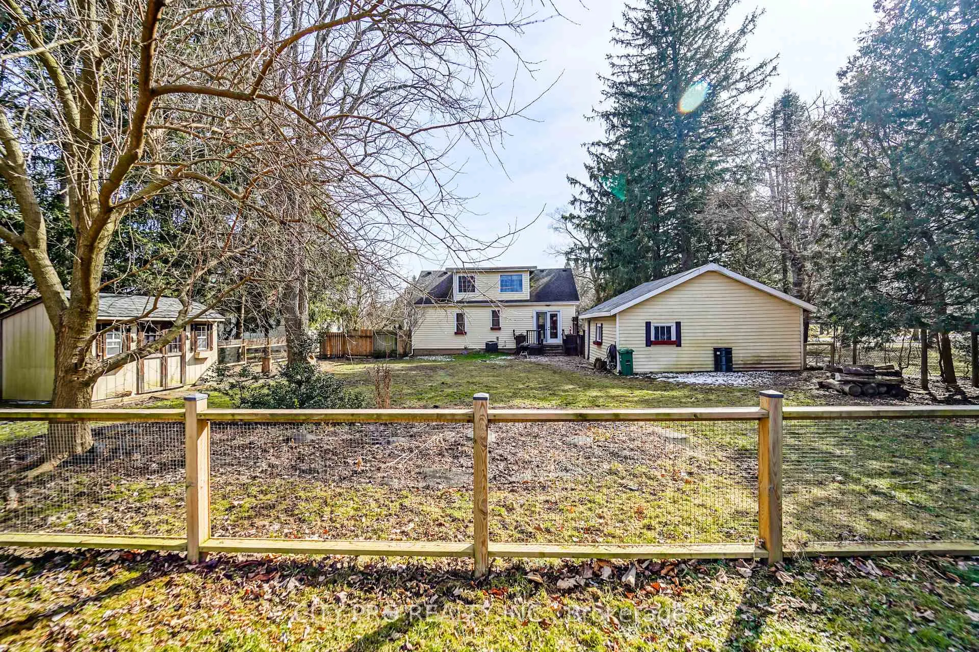 Photo 12 of 443 5th Concession Road W, Hamilton, Rural Flamborough — HOMEH