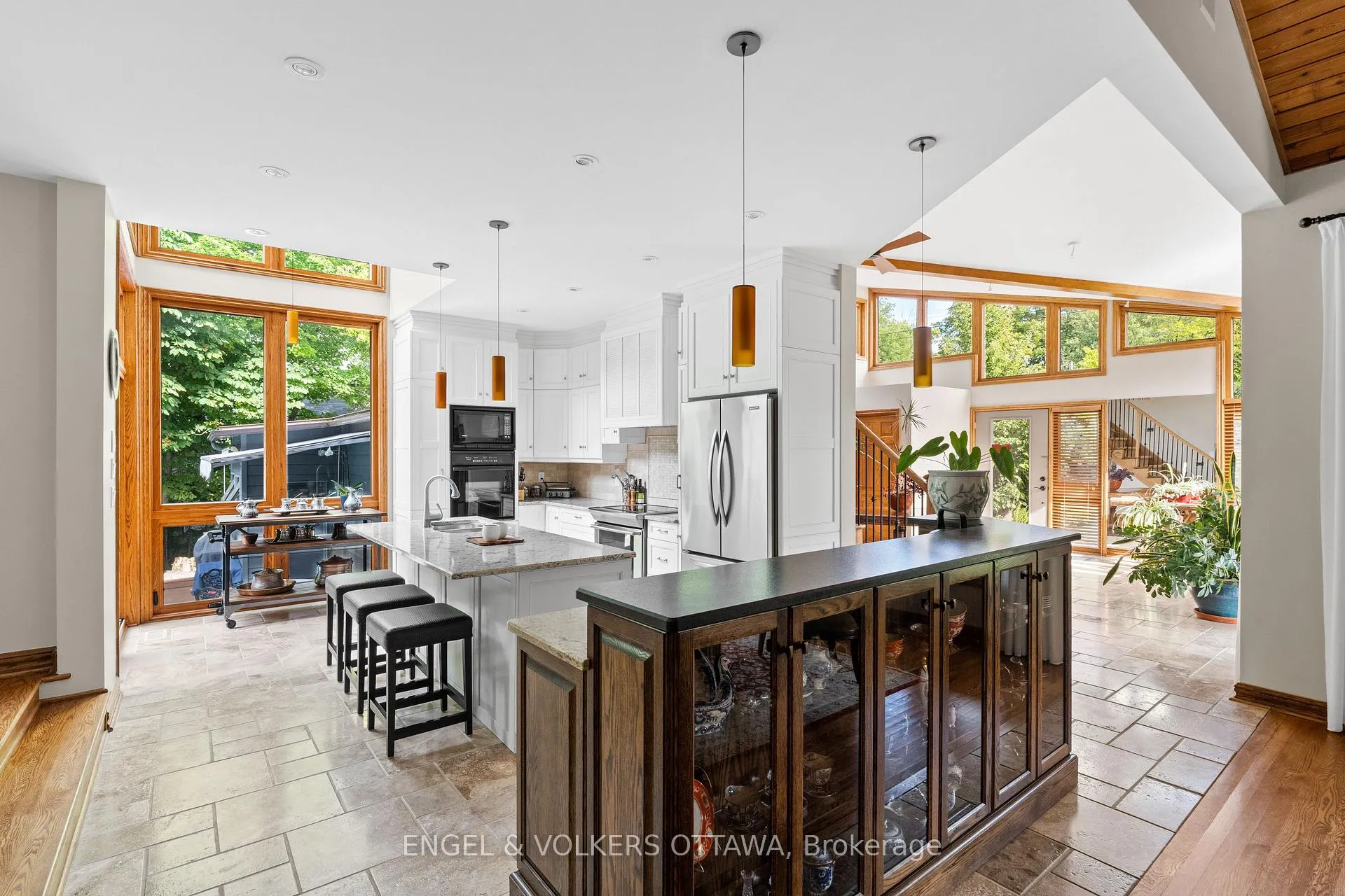 Photo 9 of 37 Revol Road, Ottawa, Merivale Gardens — HOMEH