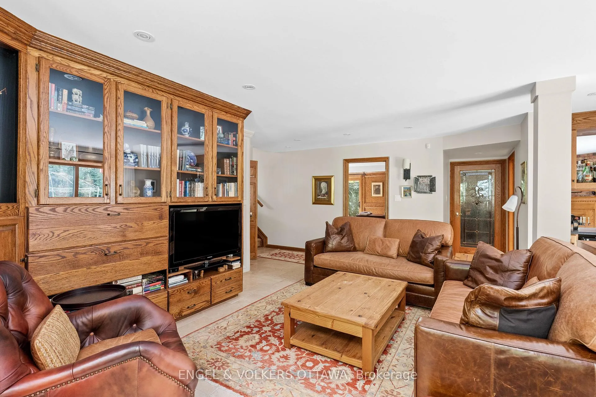 Photo 25 of 37 Revol Road, Ottawa, Merivale Gardens — HOMEH