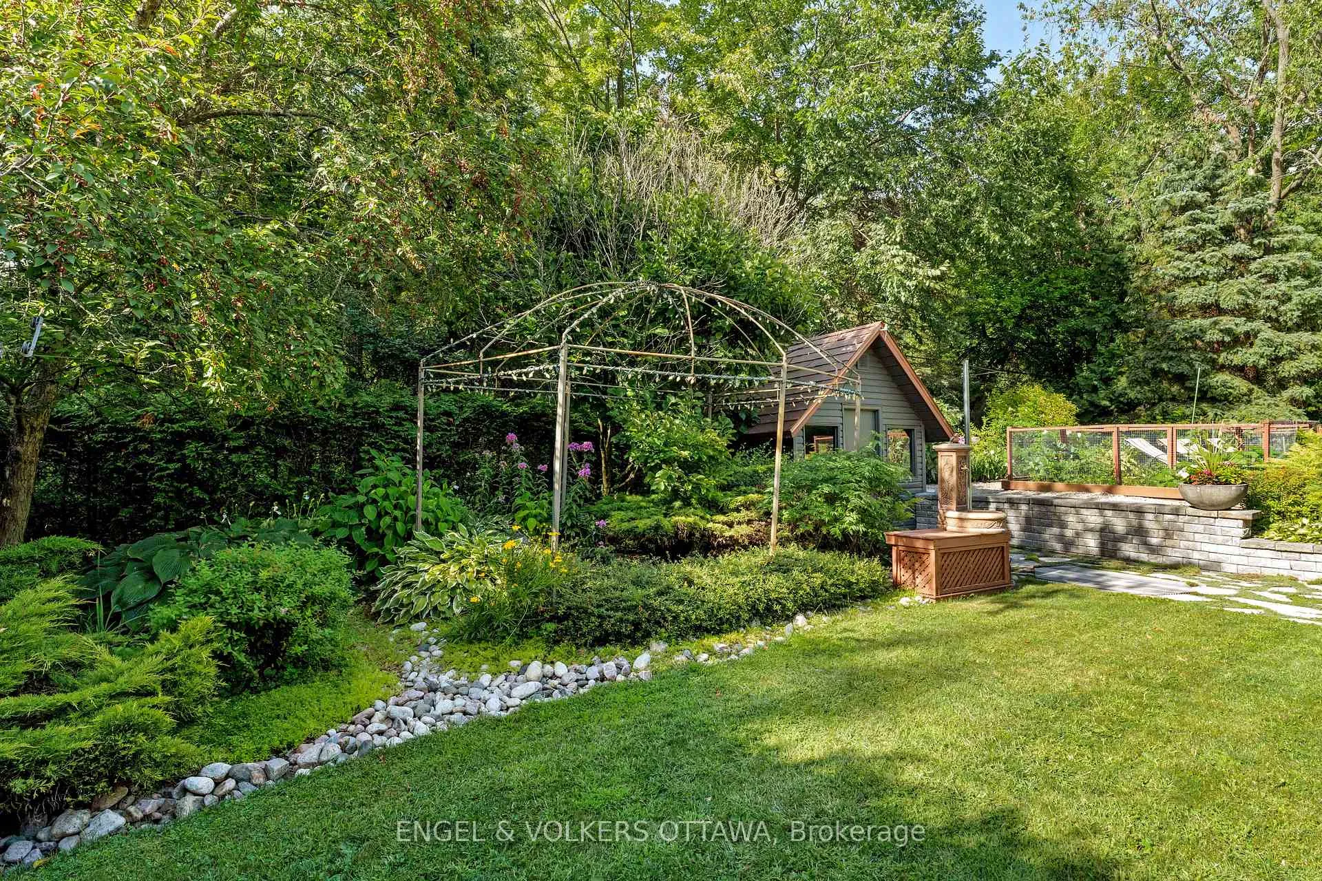 Photo 39 of 37 Revol Road, Ottawa, Merivale Gardens — HOMEH