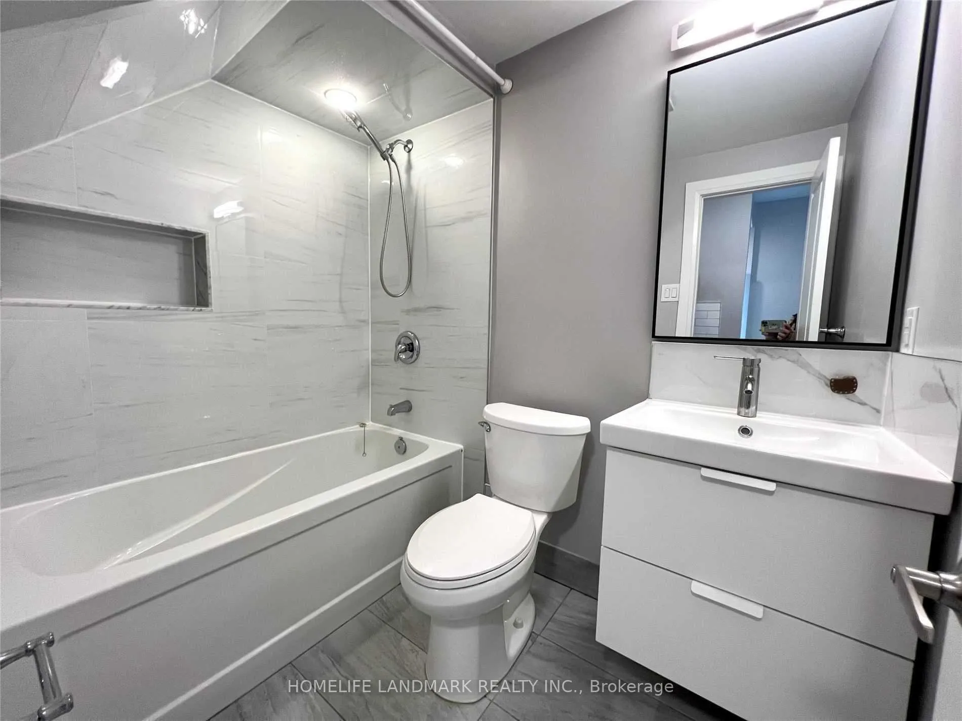 Photo 5 of Unit 3, 1 Spruce Street, Toronto, Cabbagetown-South St. James Town — HOMEH