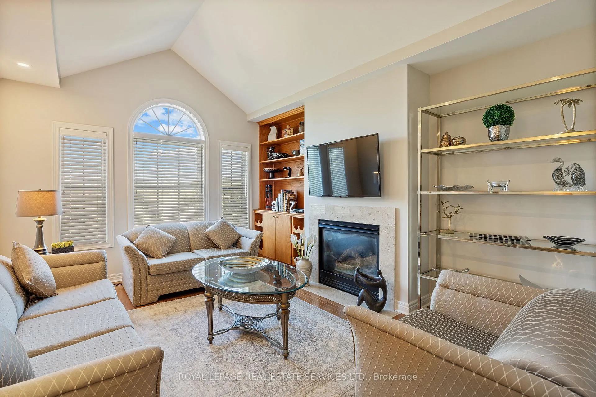 Photo 15 of 140 Kingsbridge Circle, Vaughan, Beverley Glen — HOMEH