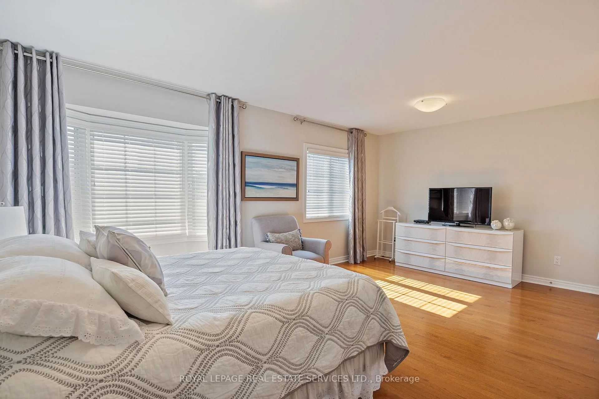 Photo 17 of 140 Kingsbridge Circle, Vaughan, Beverley Glen — HOMEH