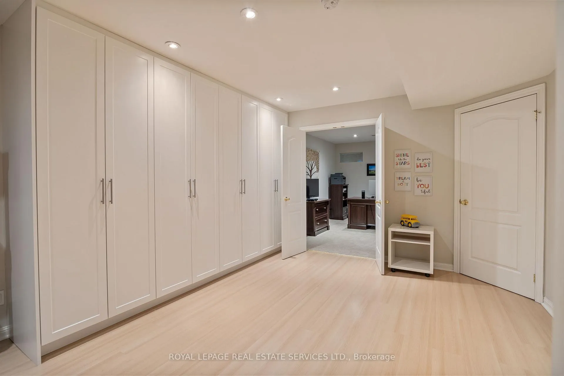 Photo 22 of 140 Kingsbridge Circle, Vaughan, Beverley Glen — HOMEH