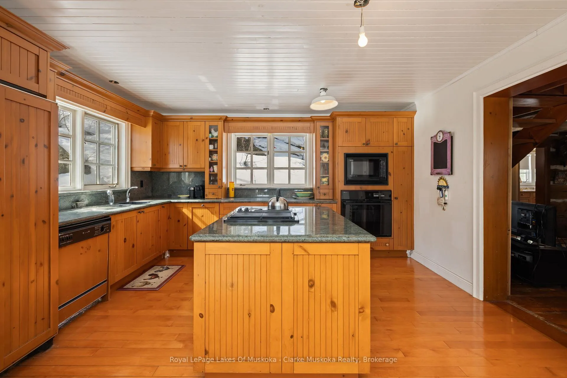 Photo 13 of 250 Clear Lake Road, Seguin — HOMEH