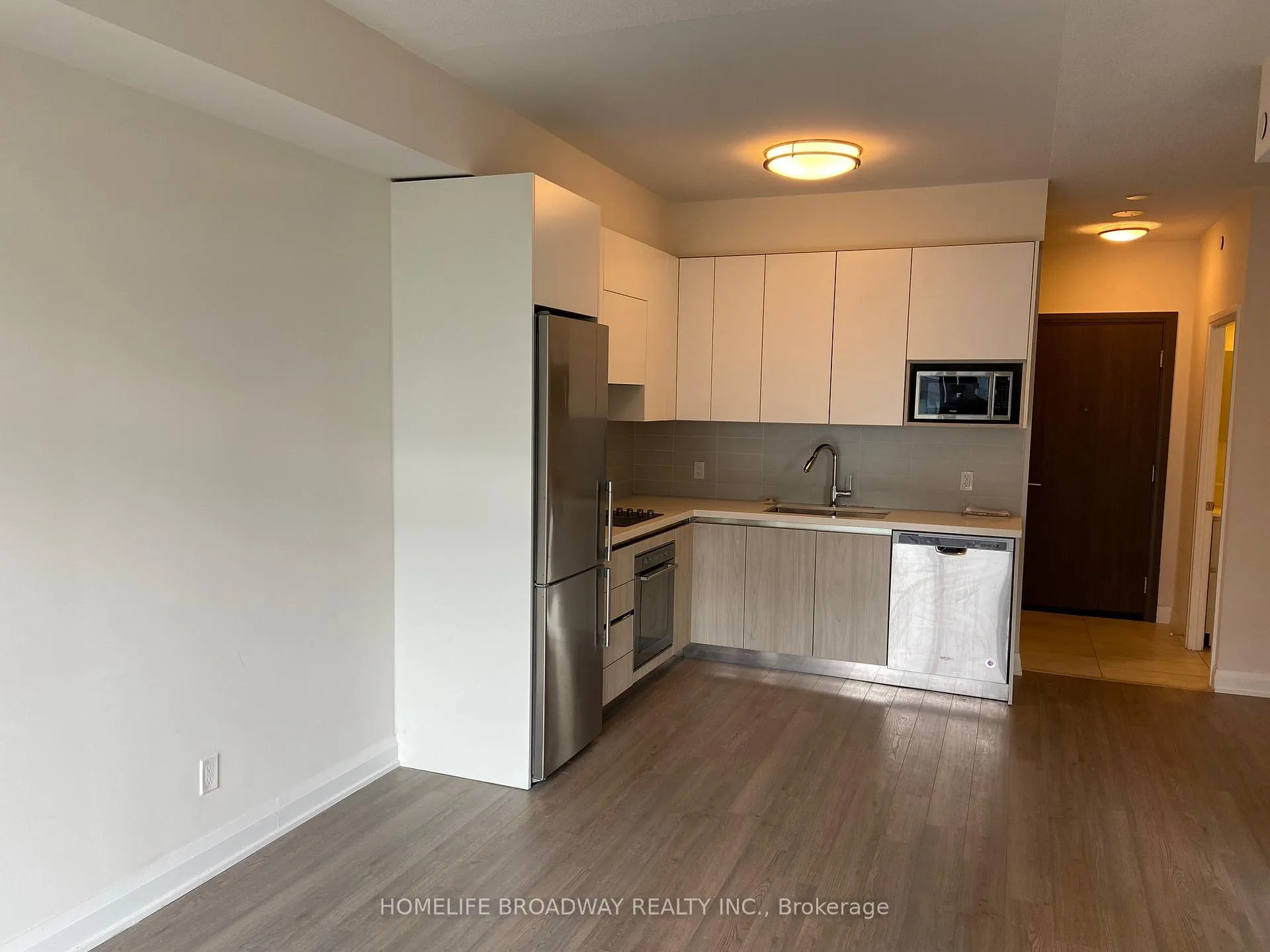 Photo 4 of Unit 531, 15 Water Walk Drive, Markham, Unionville — HOMEH