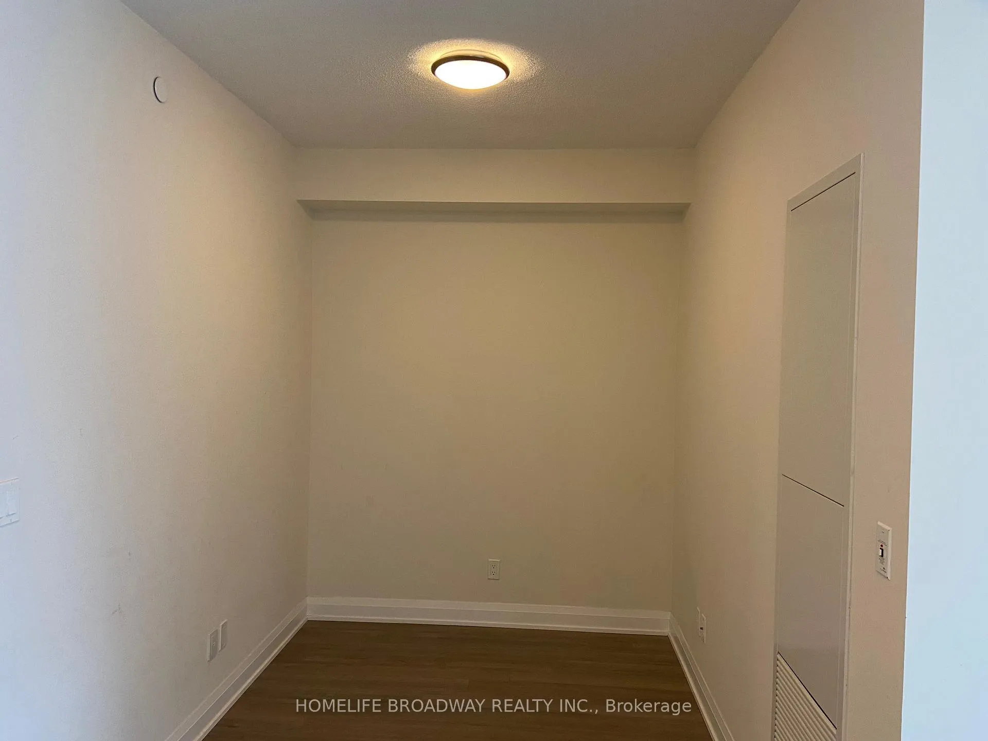Photo 7 of Unit 531, 15 Water Walk Drive, Markham, Unionville — HOMEH