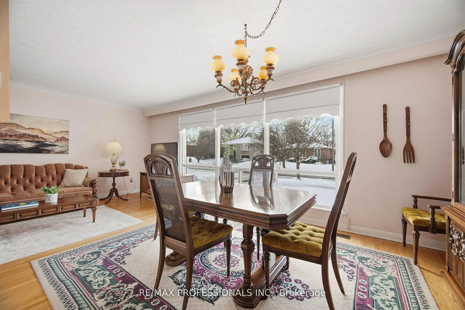 Photo 13 of 7 Pettit Drive, Etobicoke, Willowridge-Martingrove-Richview — HOMEH