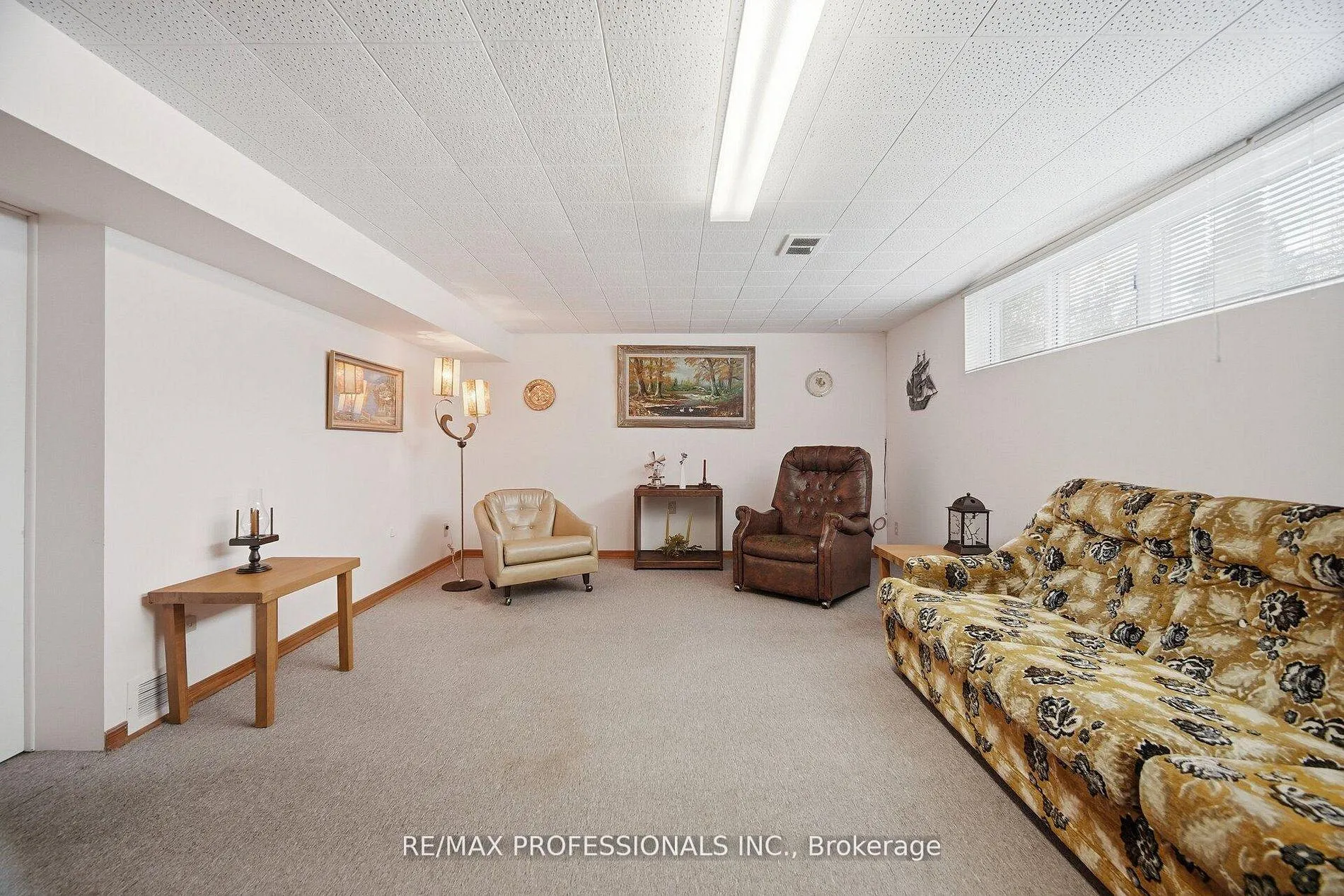 Photo 32 of 7 Pettit Drive, Etobicoke, Willowridge-Martingrove-Richview — HOMEH