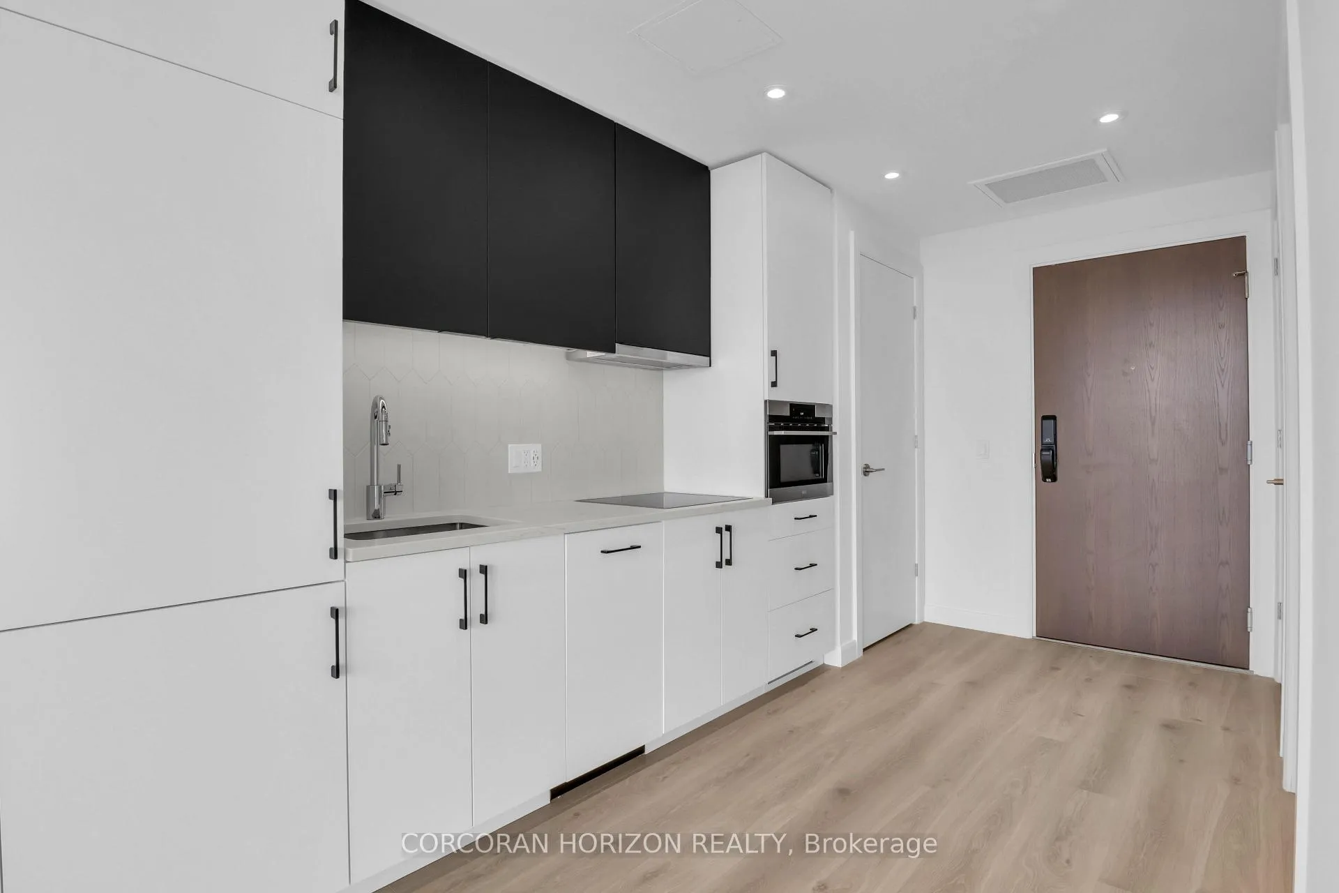Photo 5 of Unit 709, 741 King Street W, Kitchener, KW Hospital — HOMEH