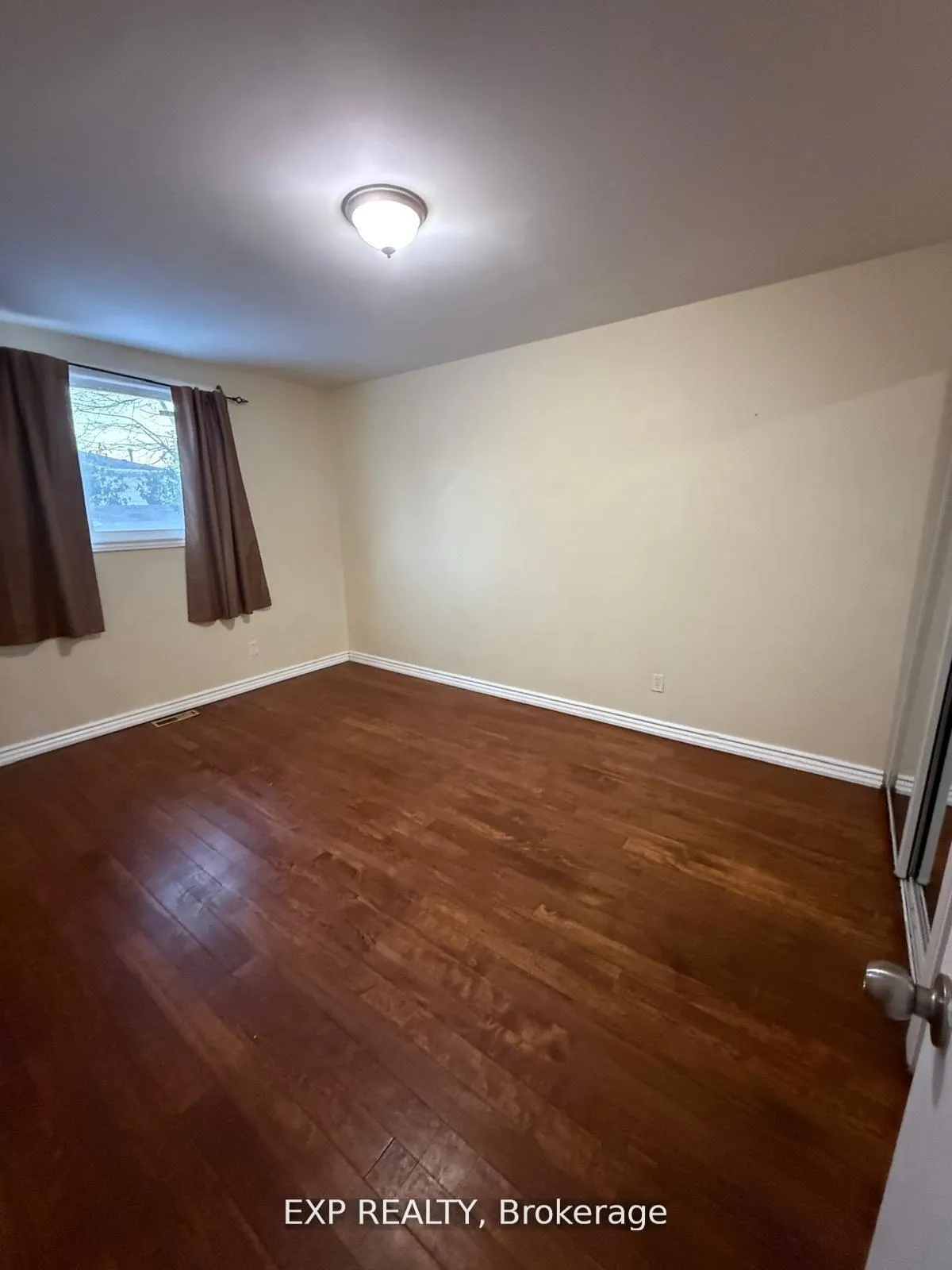 Photo 7 of Unit Upper, 17 Gable Drive, Brampton, Madoc — HOMEH