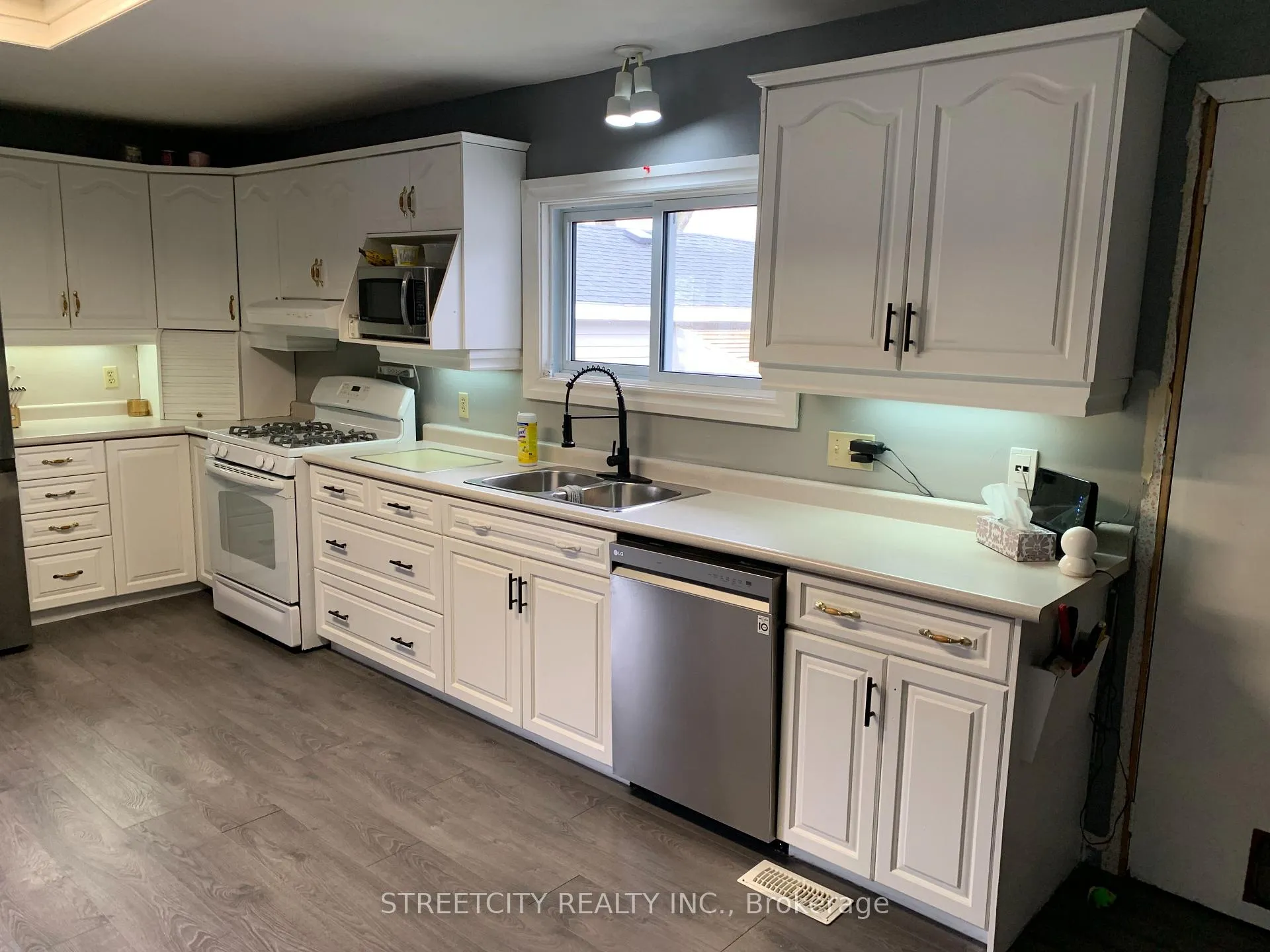 Photo 12 of 176 King Street, Southwest Middlesex, Glencoe — HOMEH