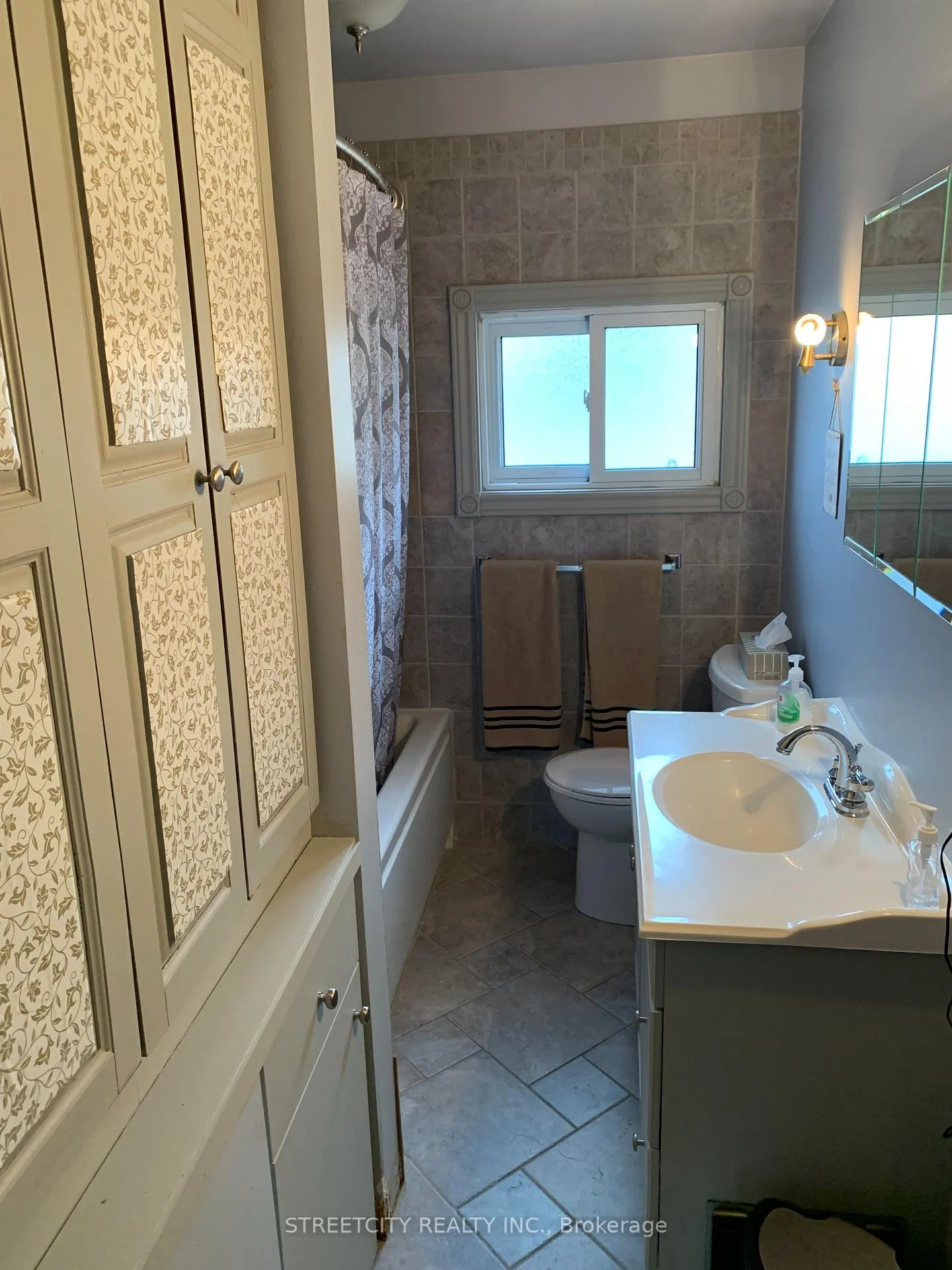 Photo 22 of 176 King Street, Southwest Middlesex, Glencoe — HOMEH