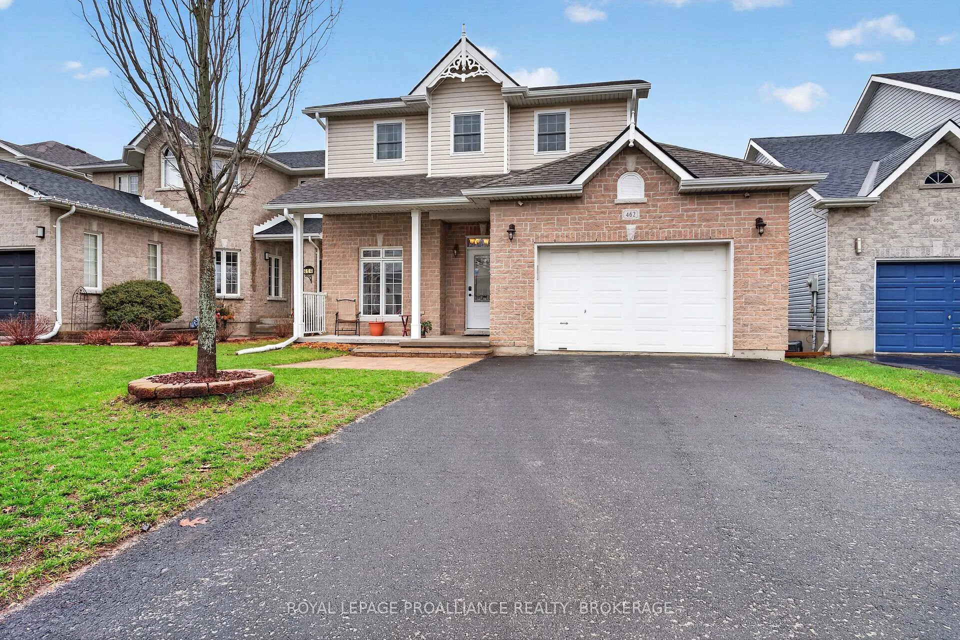 Photo 3 of 462 Weston Crescent, Kingston, East Gardiners Rd — HOMEH