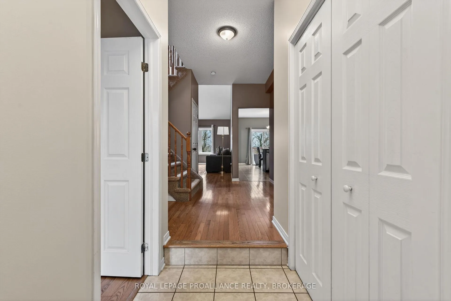 Photo 7 of 462 Weston Crescent, Kingston, East Gardiners Rd — HOMEH